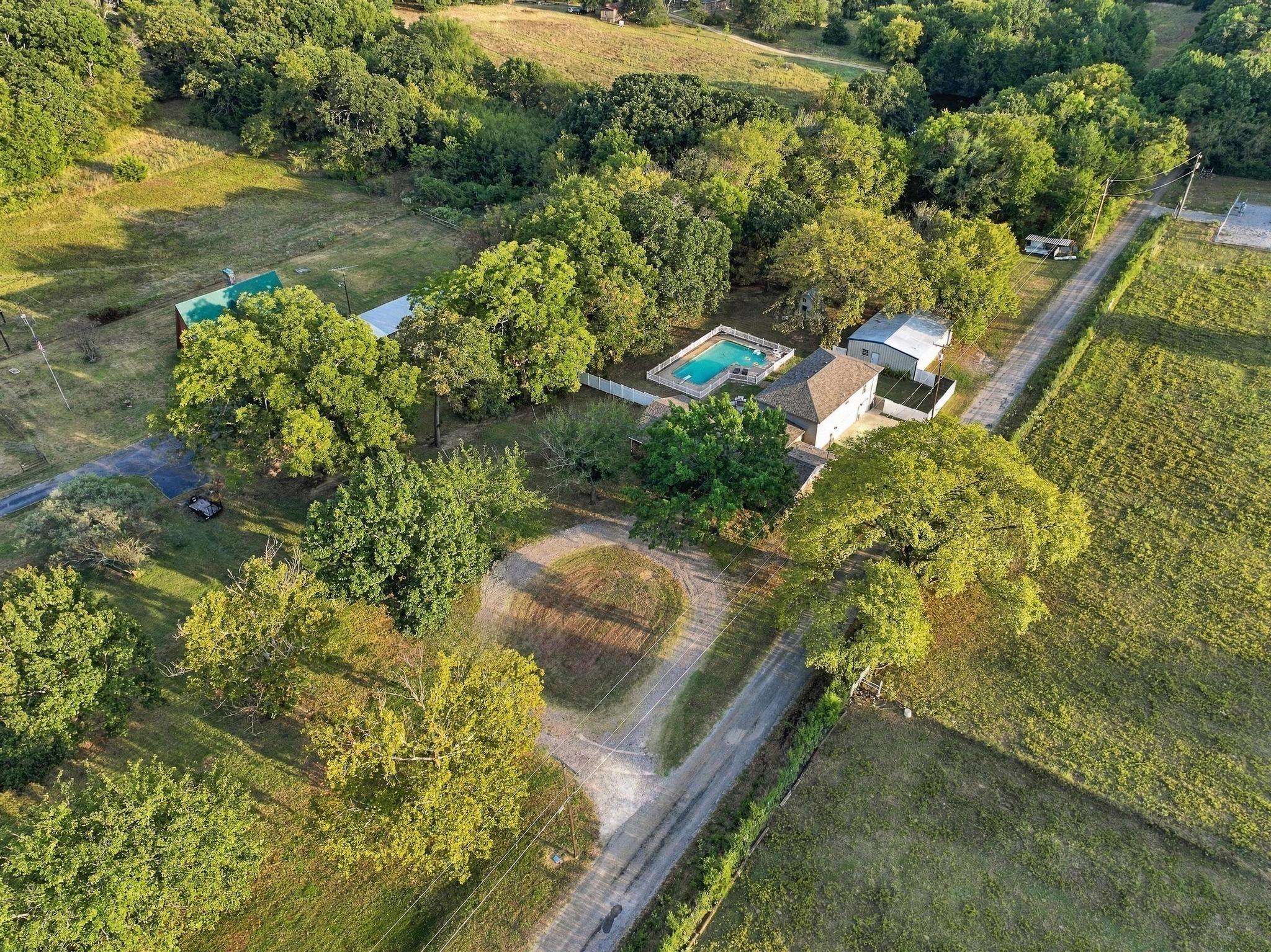 main property photo 4