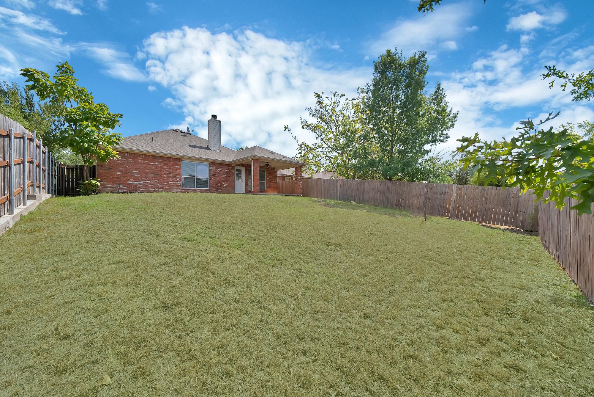 main property photo 19
