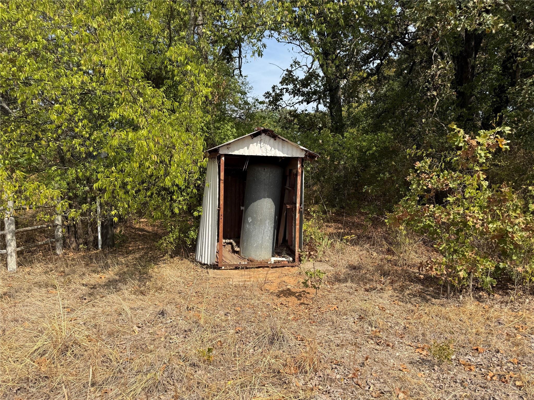 main property photo 23