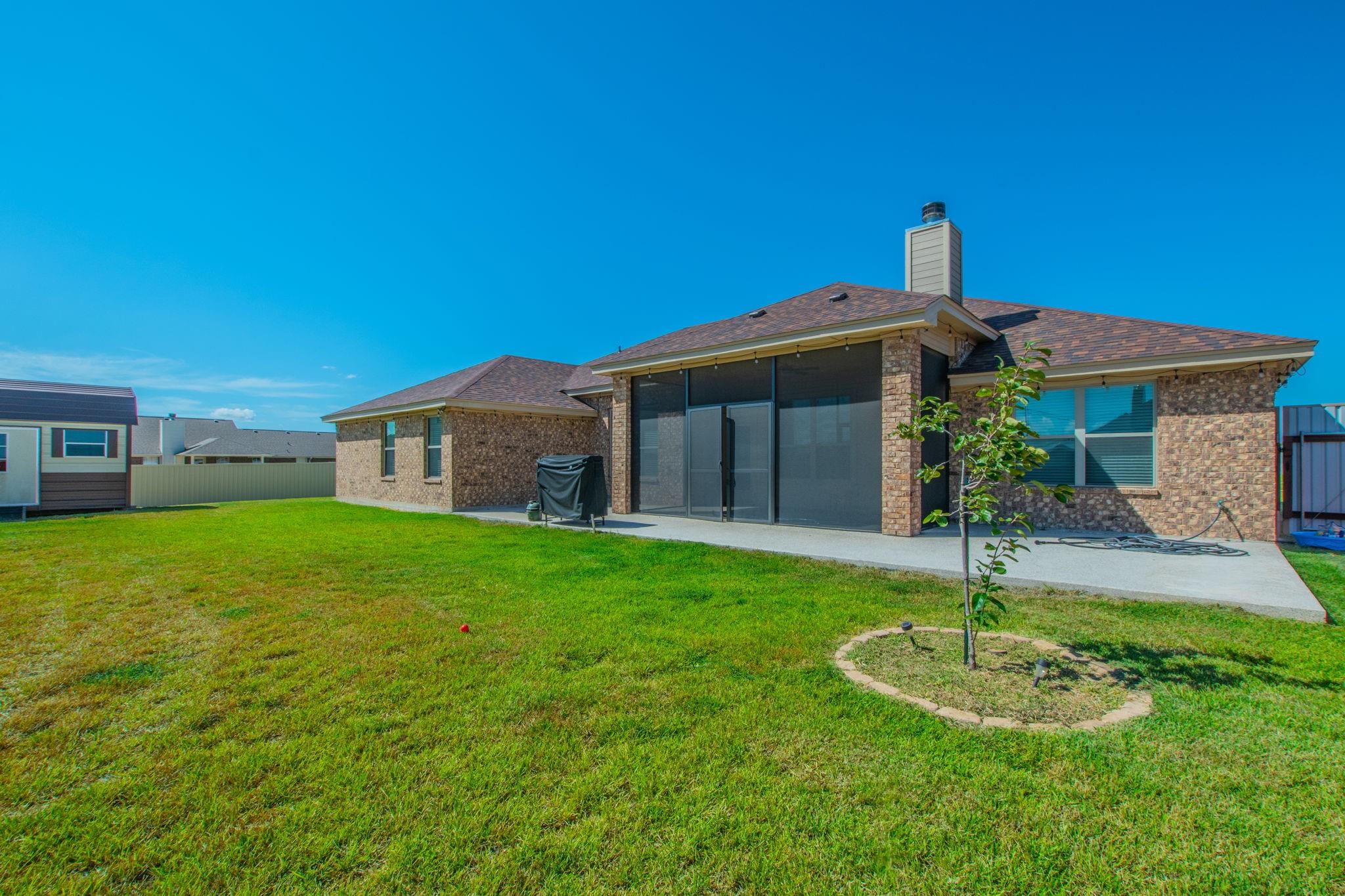 main property photo 14