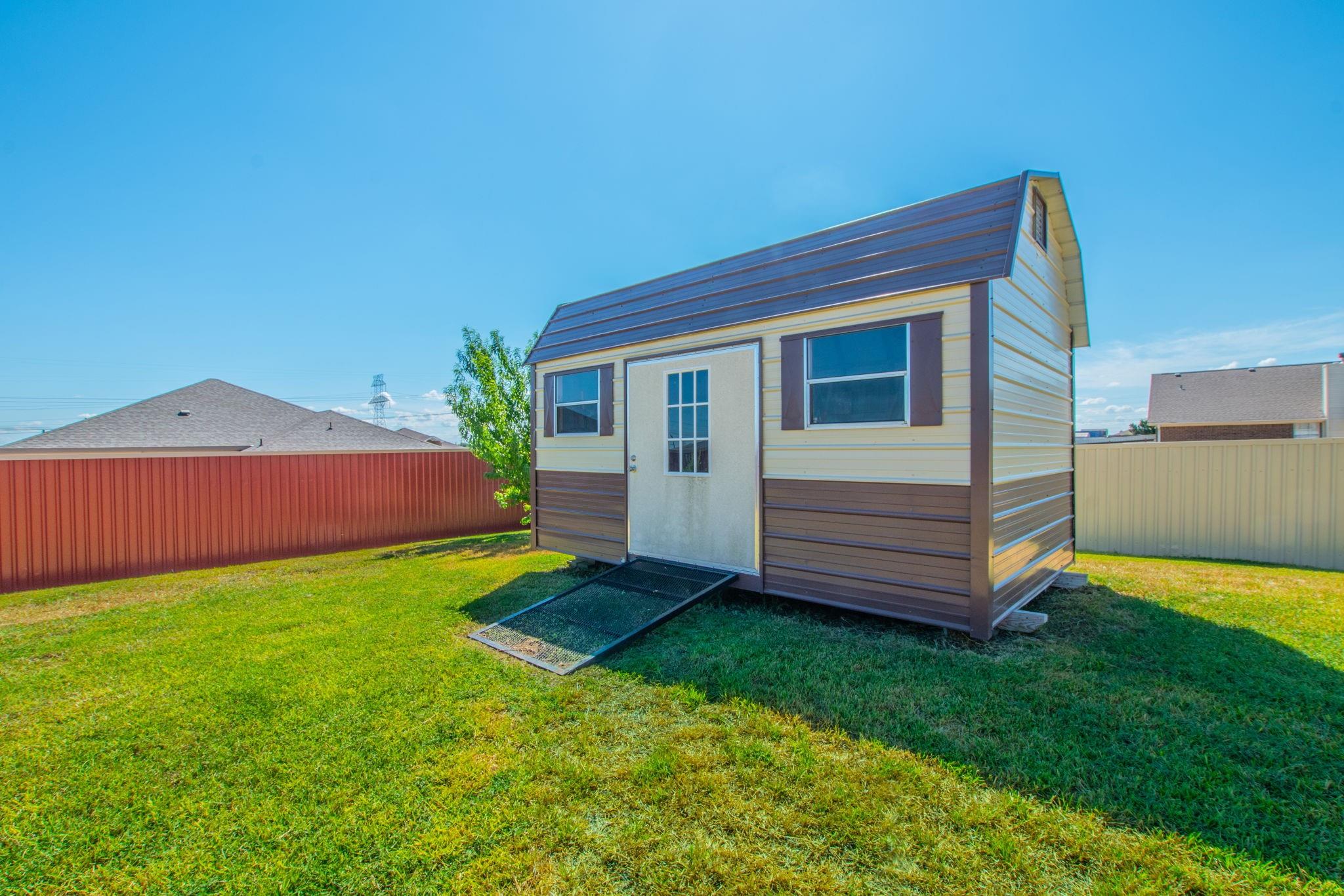 main property photo 16