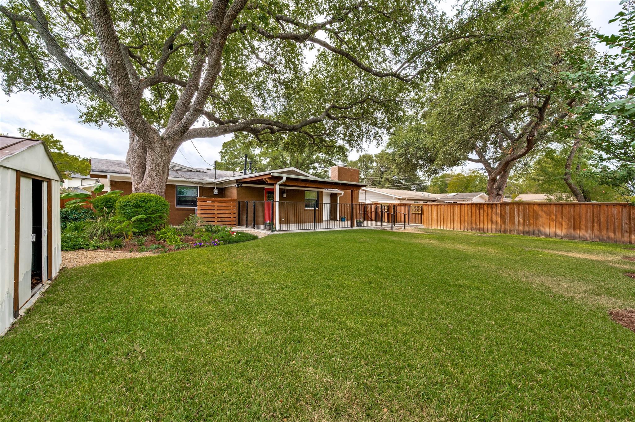 main property photo 25