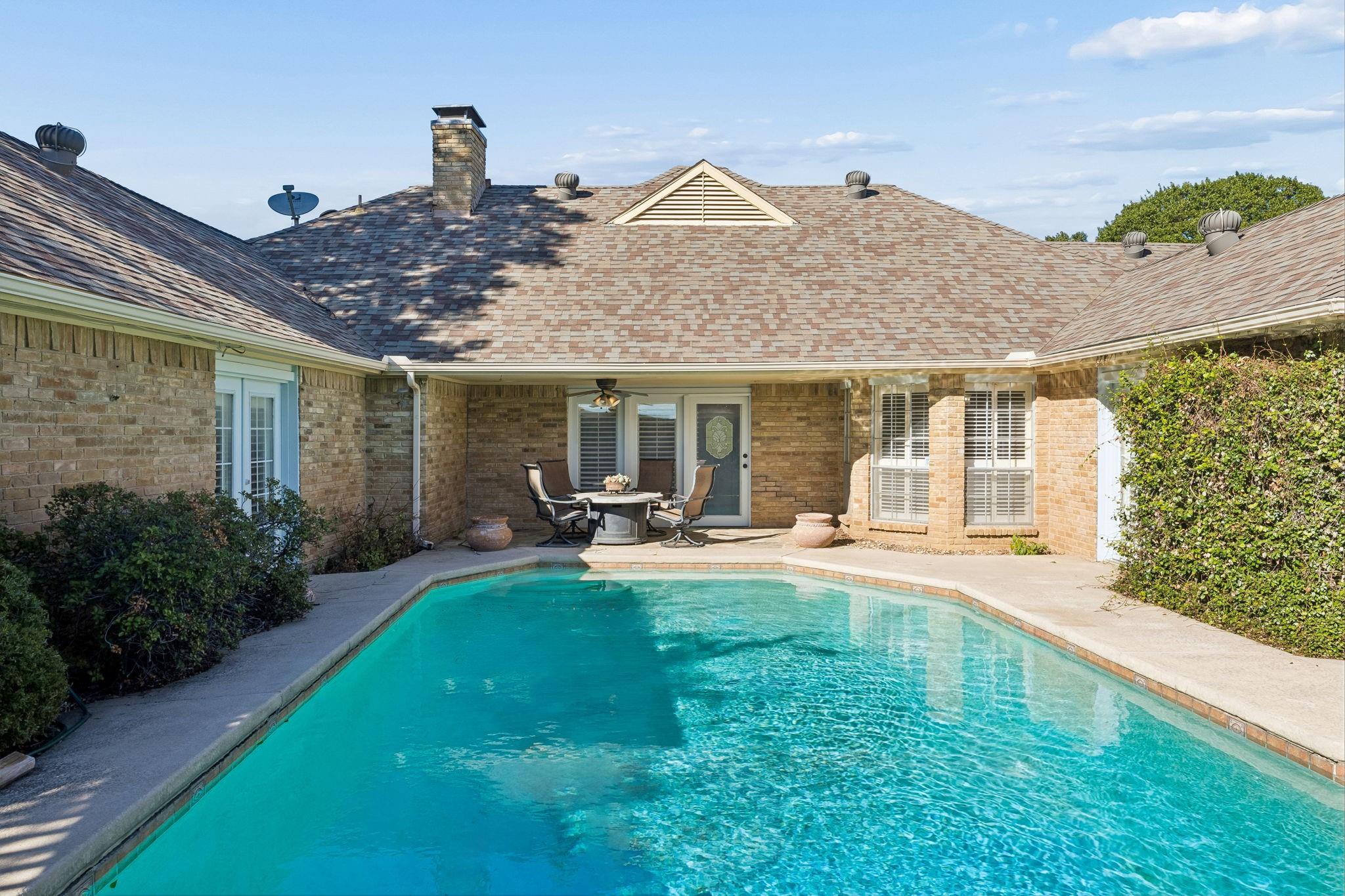 main property photo 0