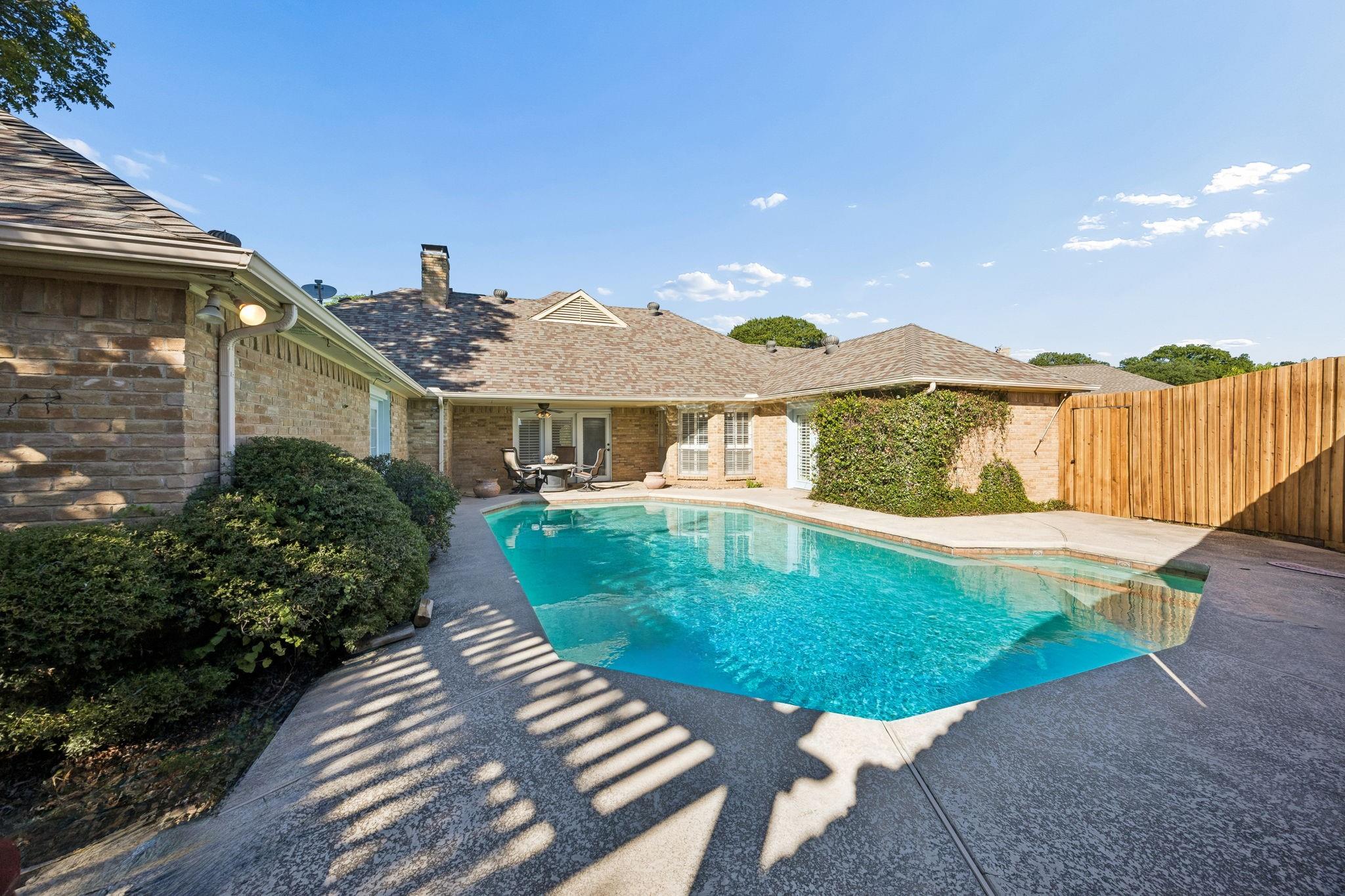 main property photo 21