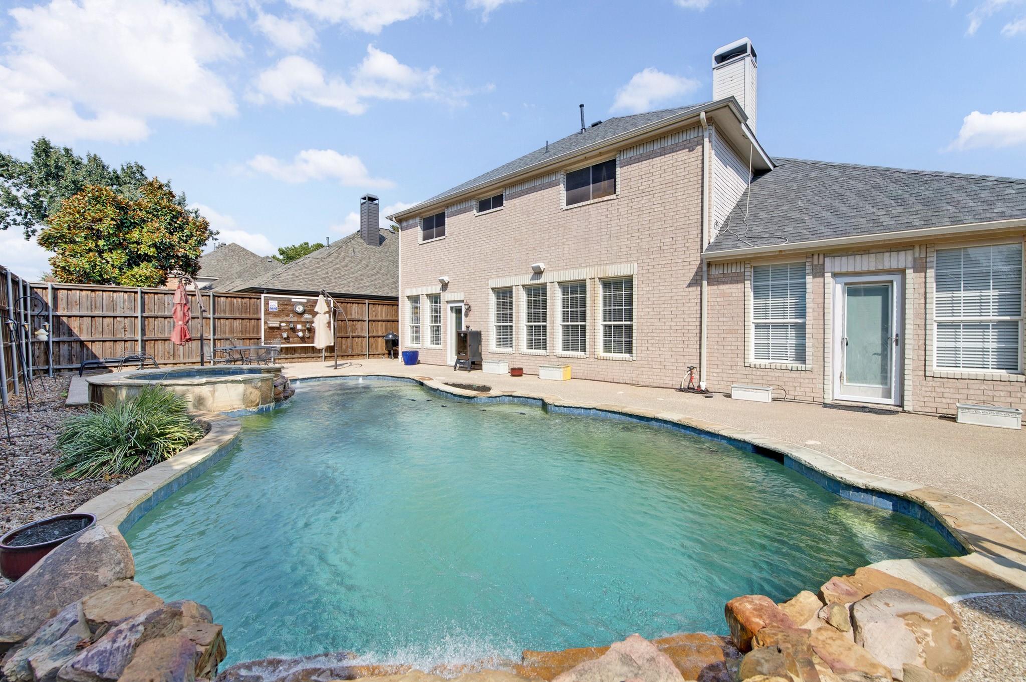 main property photo 33