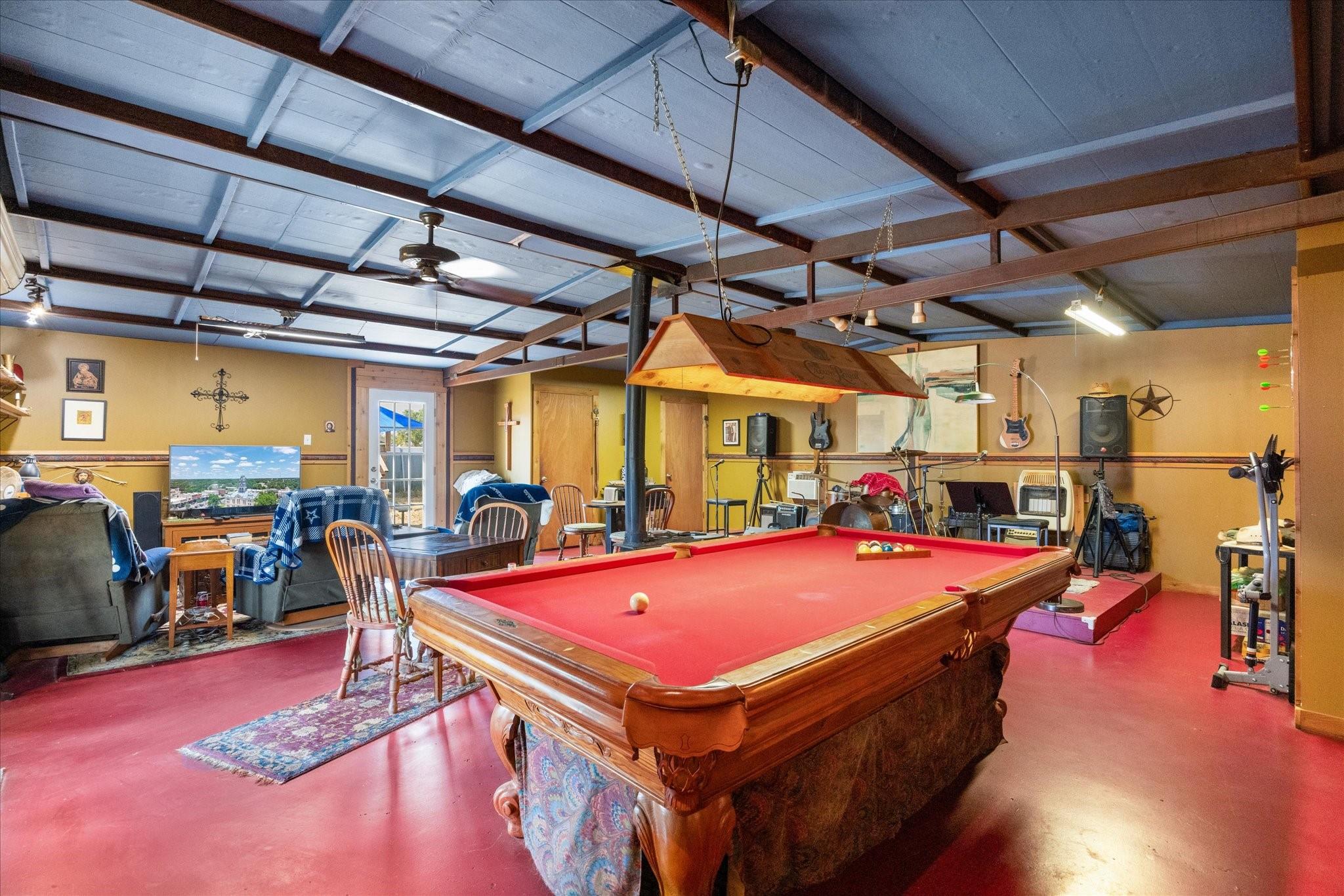 main property photo 28