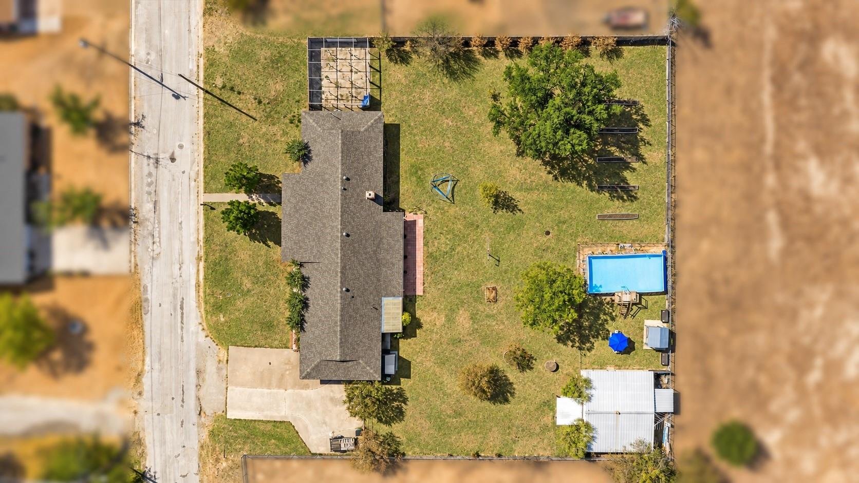 main property photo 33