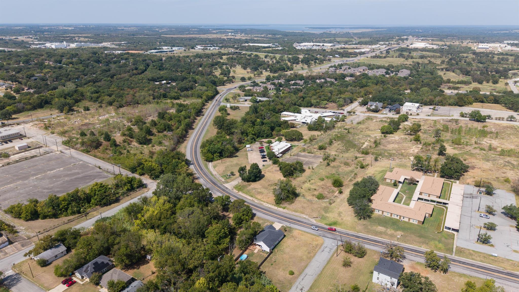 main property photo 6