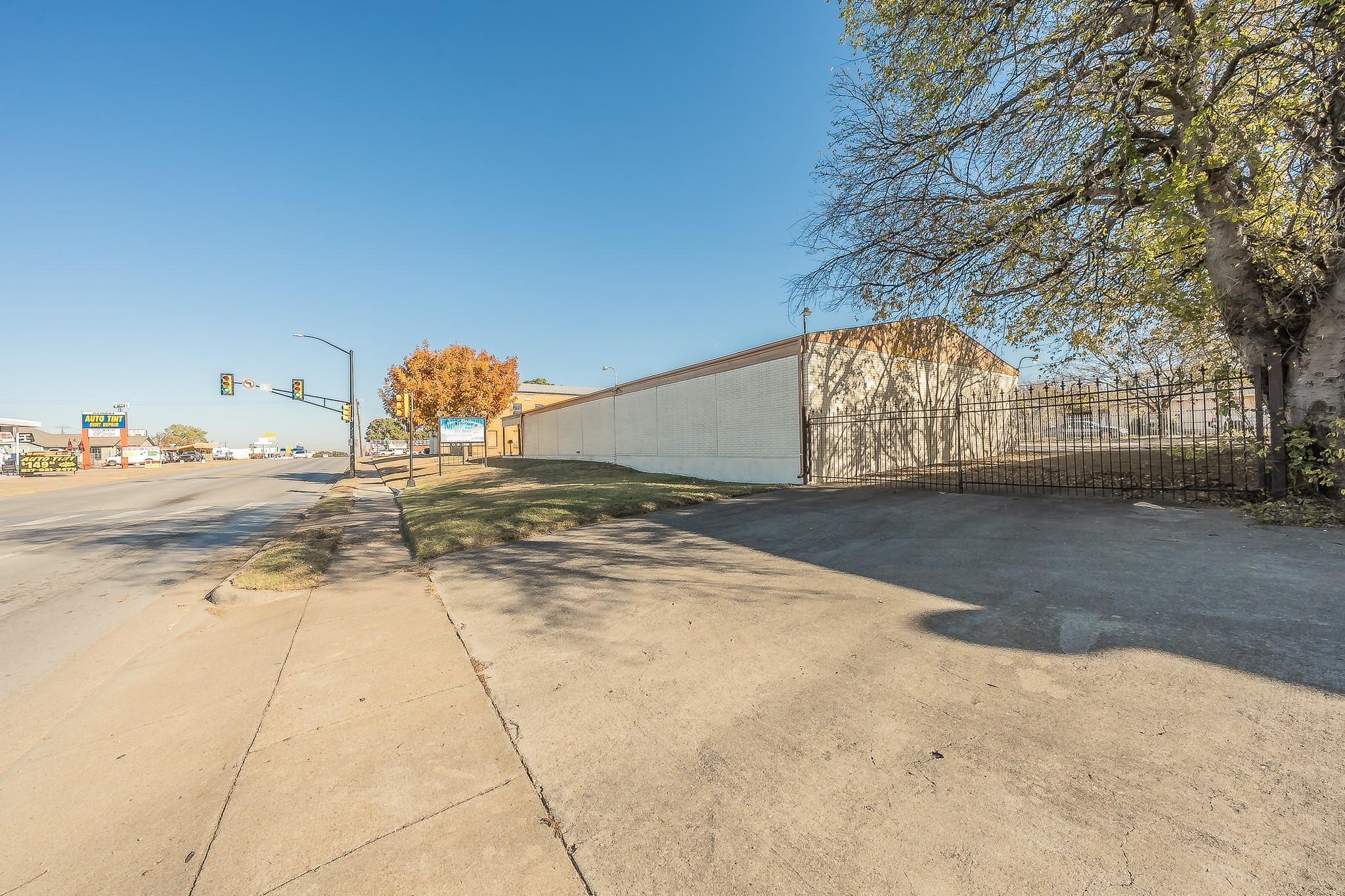 main property photo 7