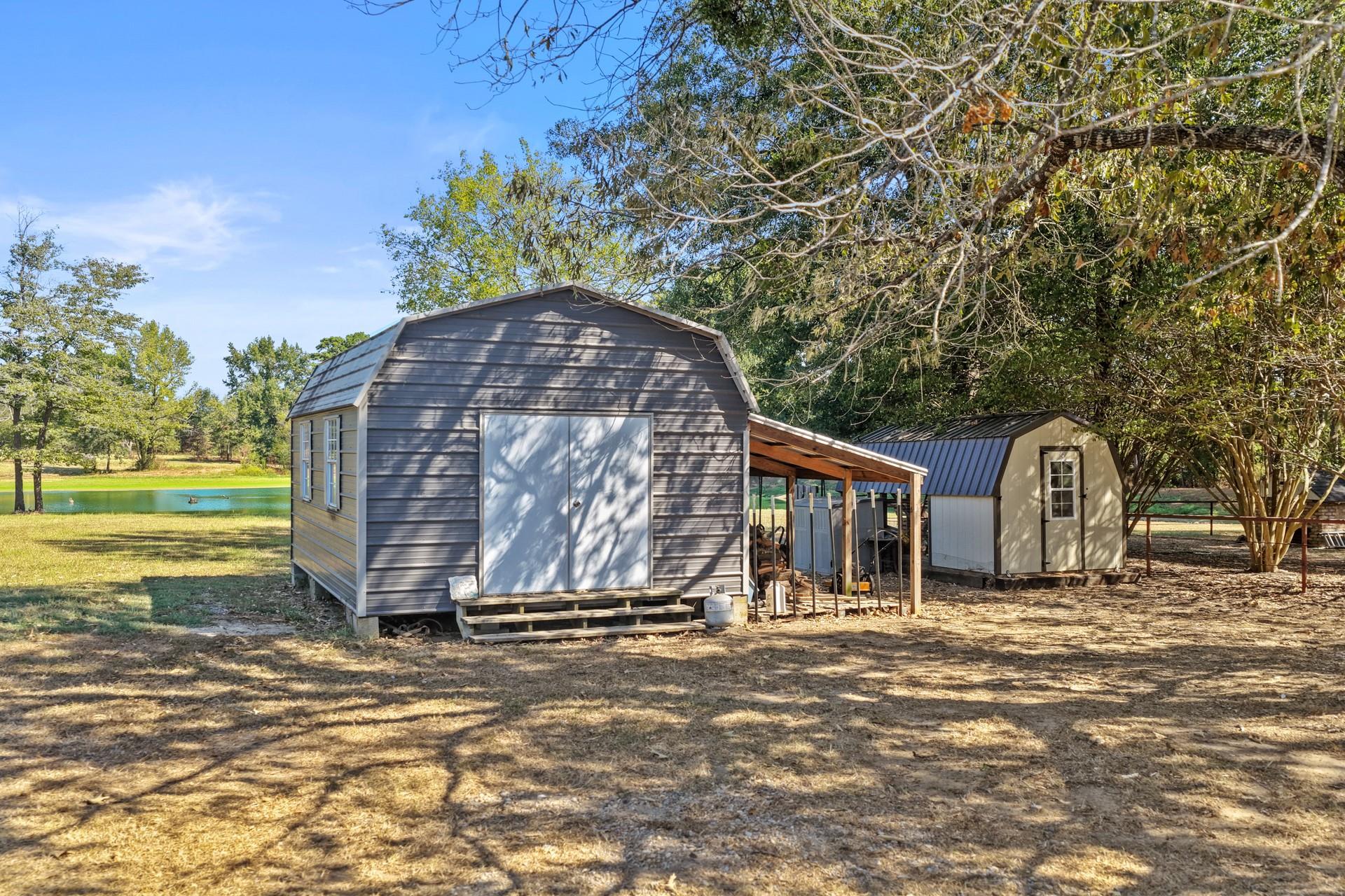 main property photo 32