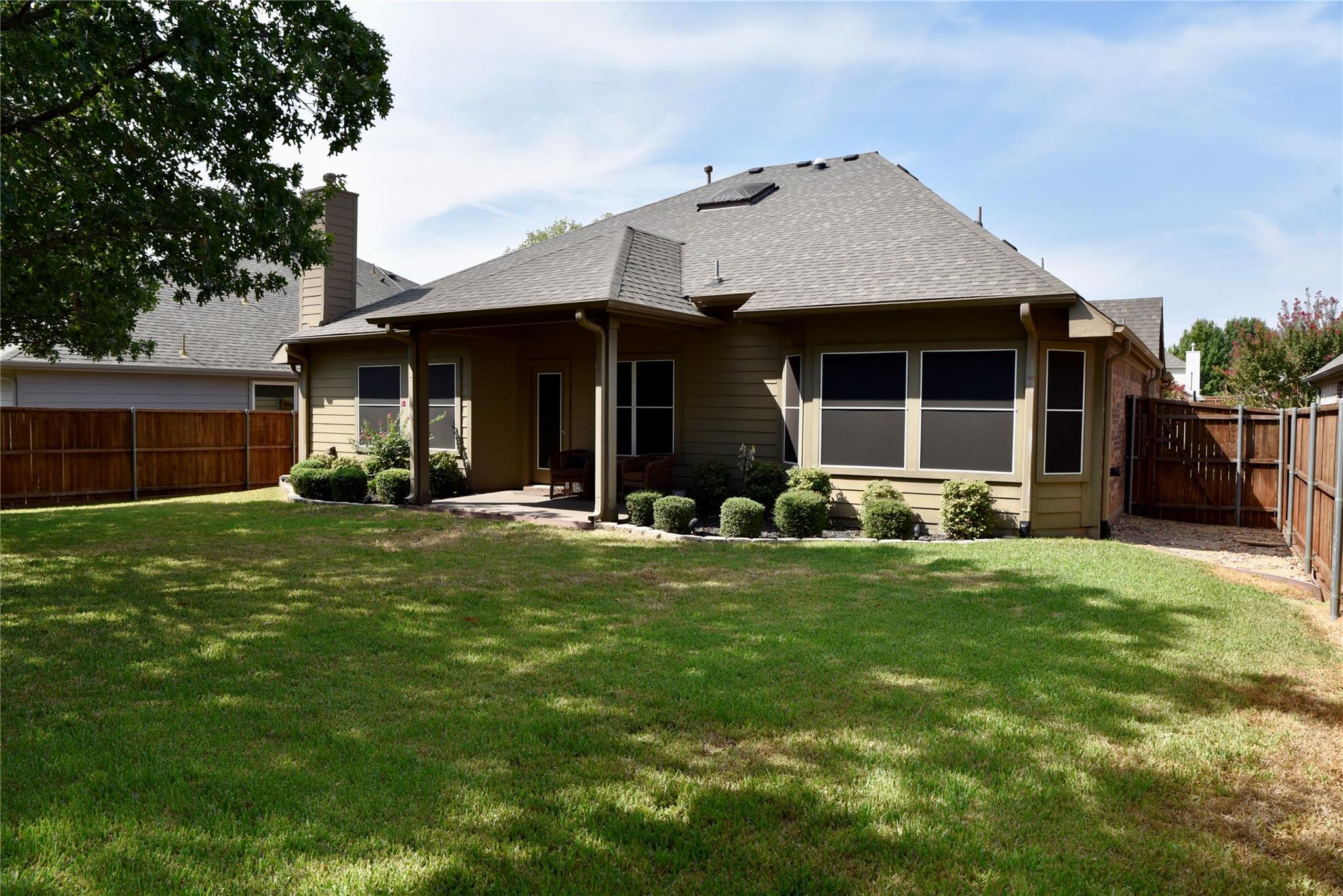 main property photo 22