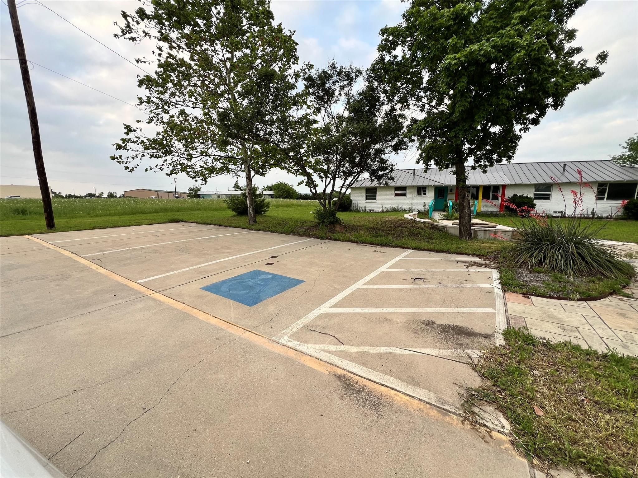 main property photo 10