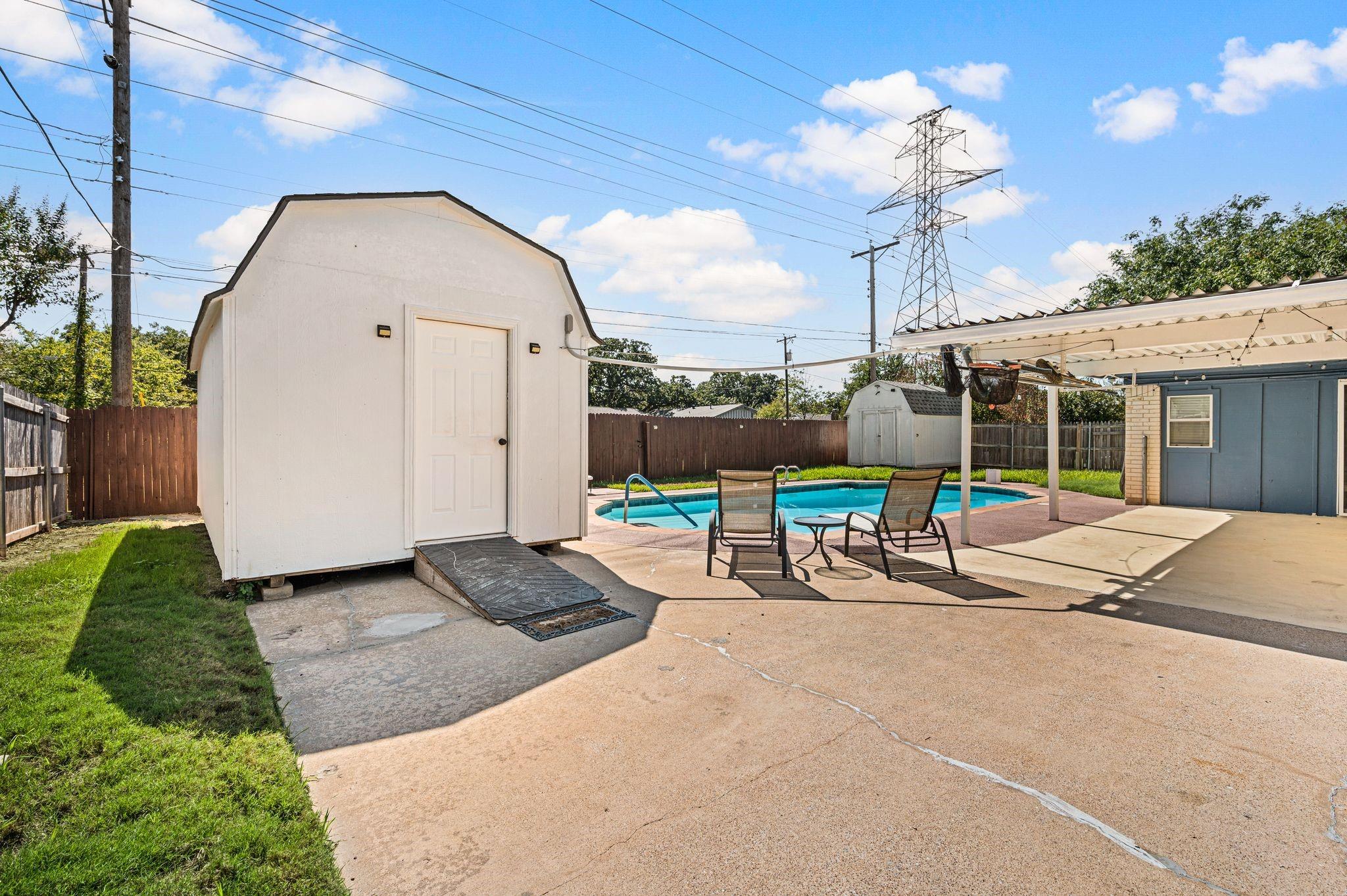 main property photo 31