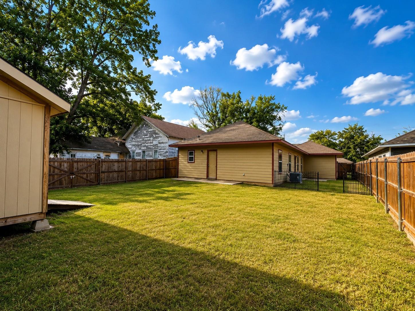 main property photo 16