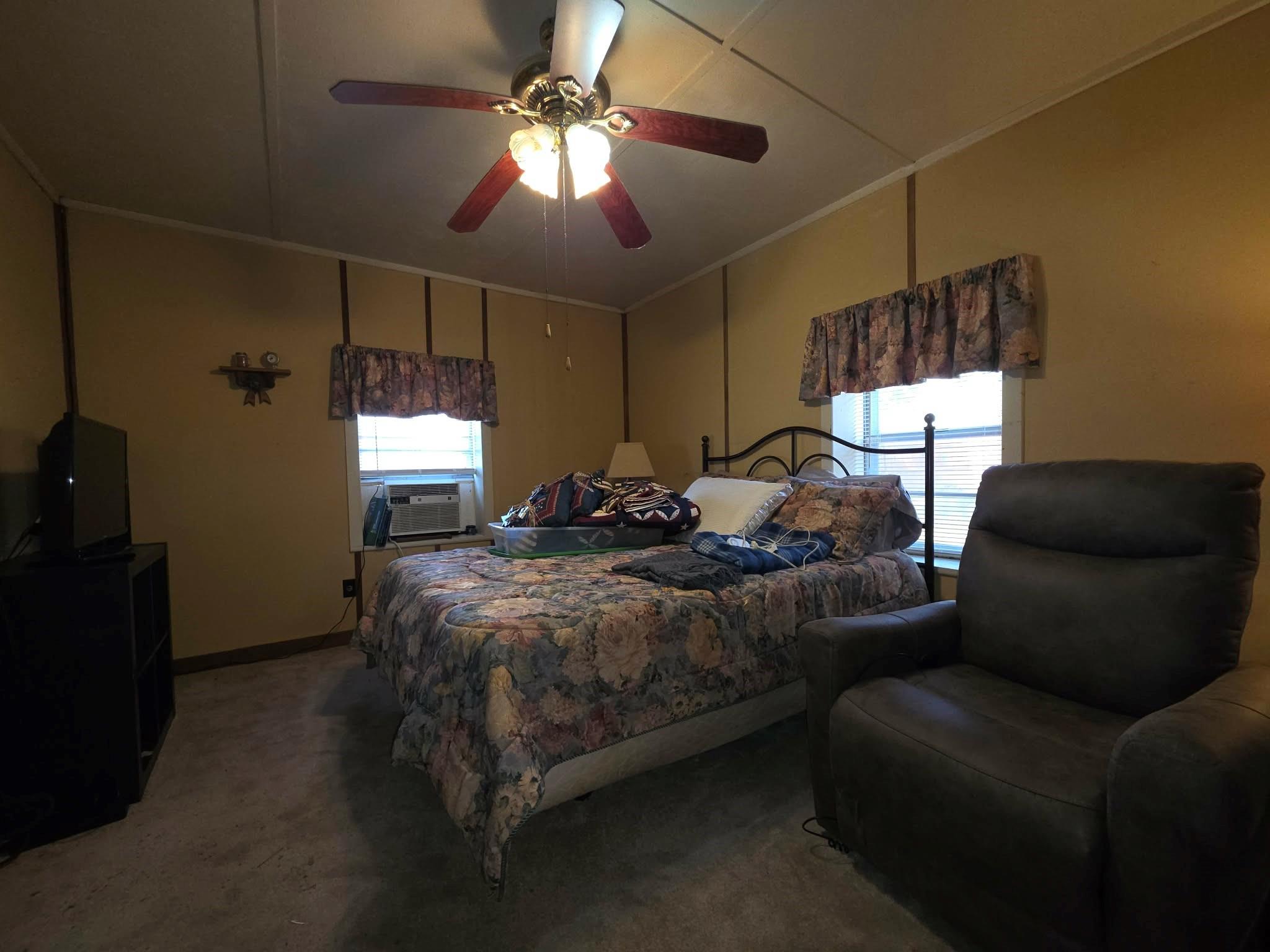 main property photo 32