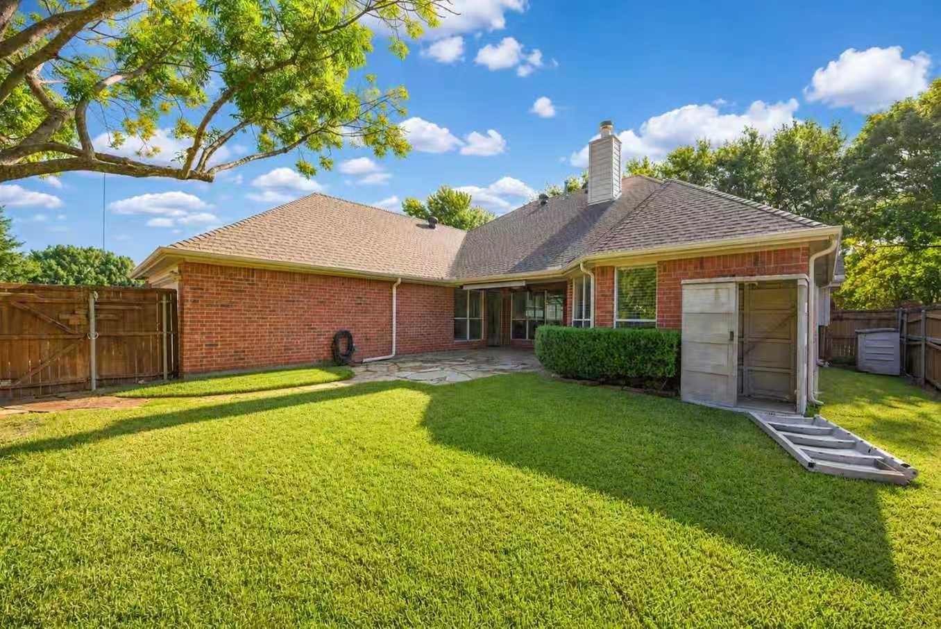 main property photo 28