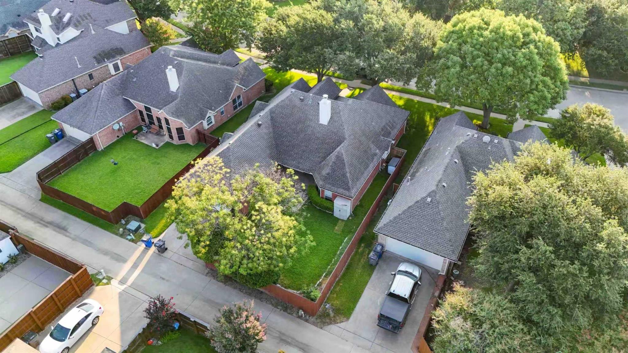 main property photo 30