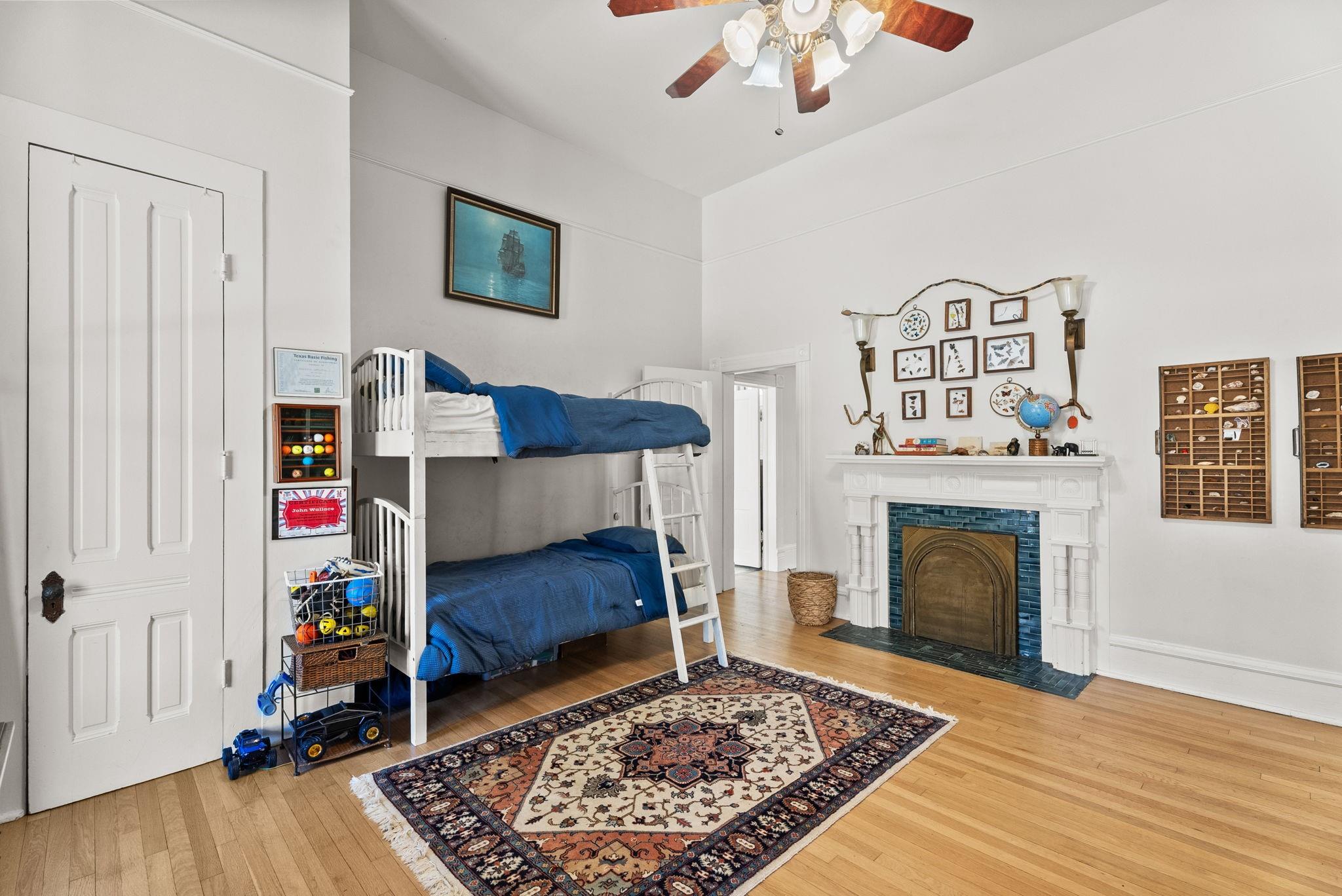main property photo 24