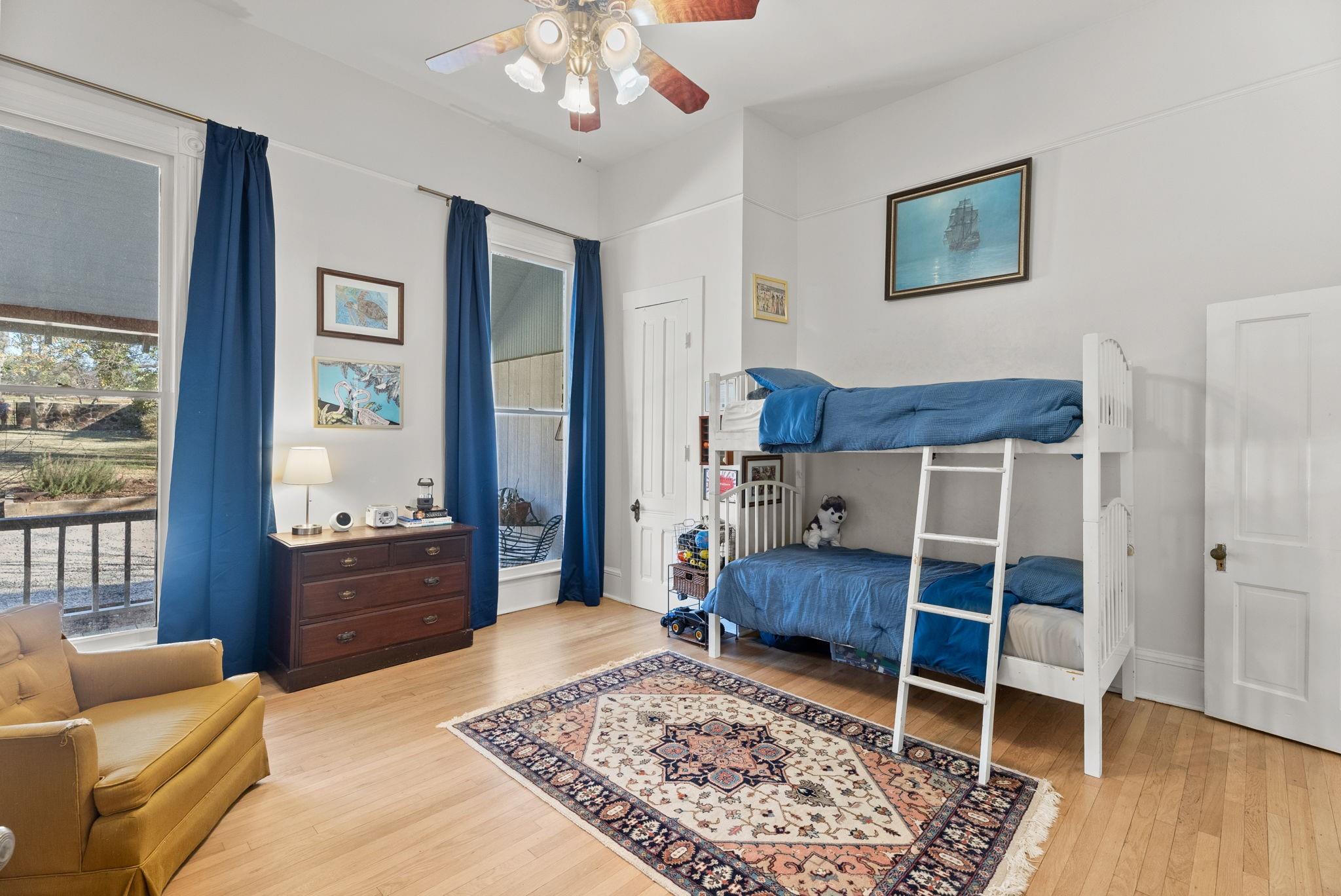 main property photo 25