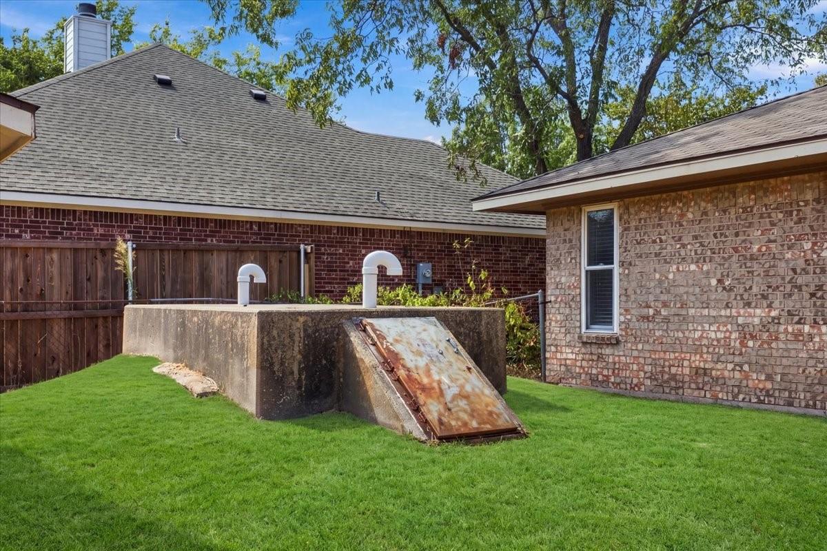 main property photo 22