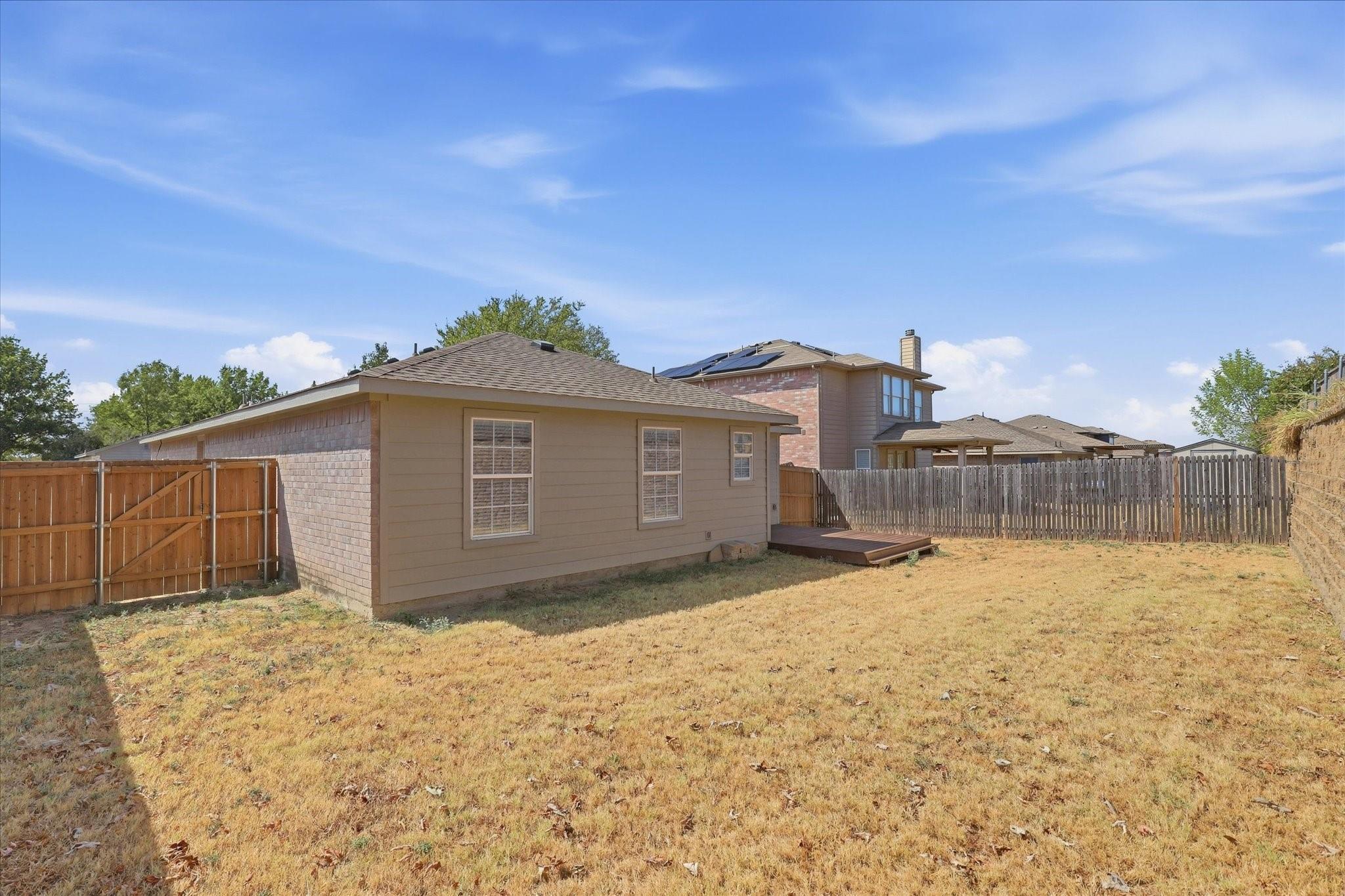 main property photo 28