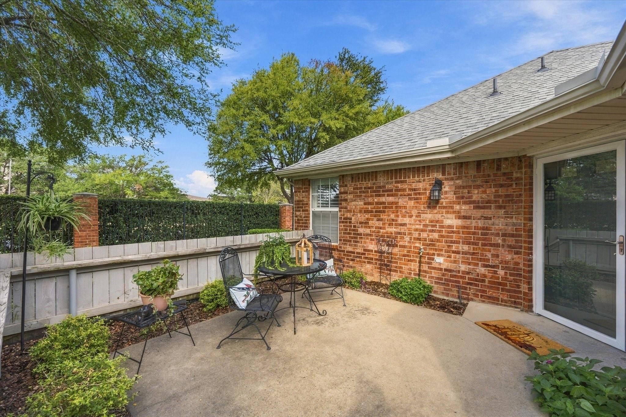 main property photo 3