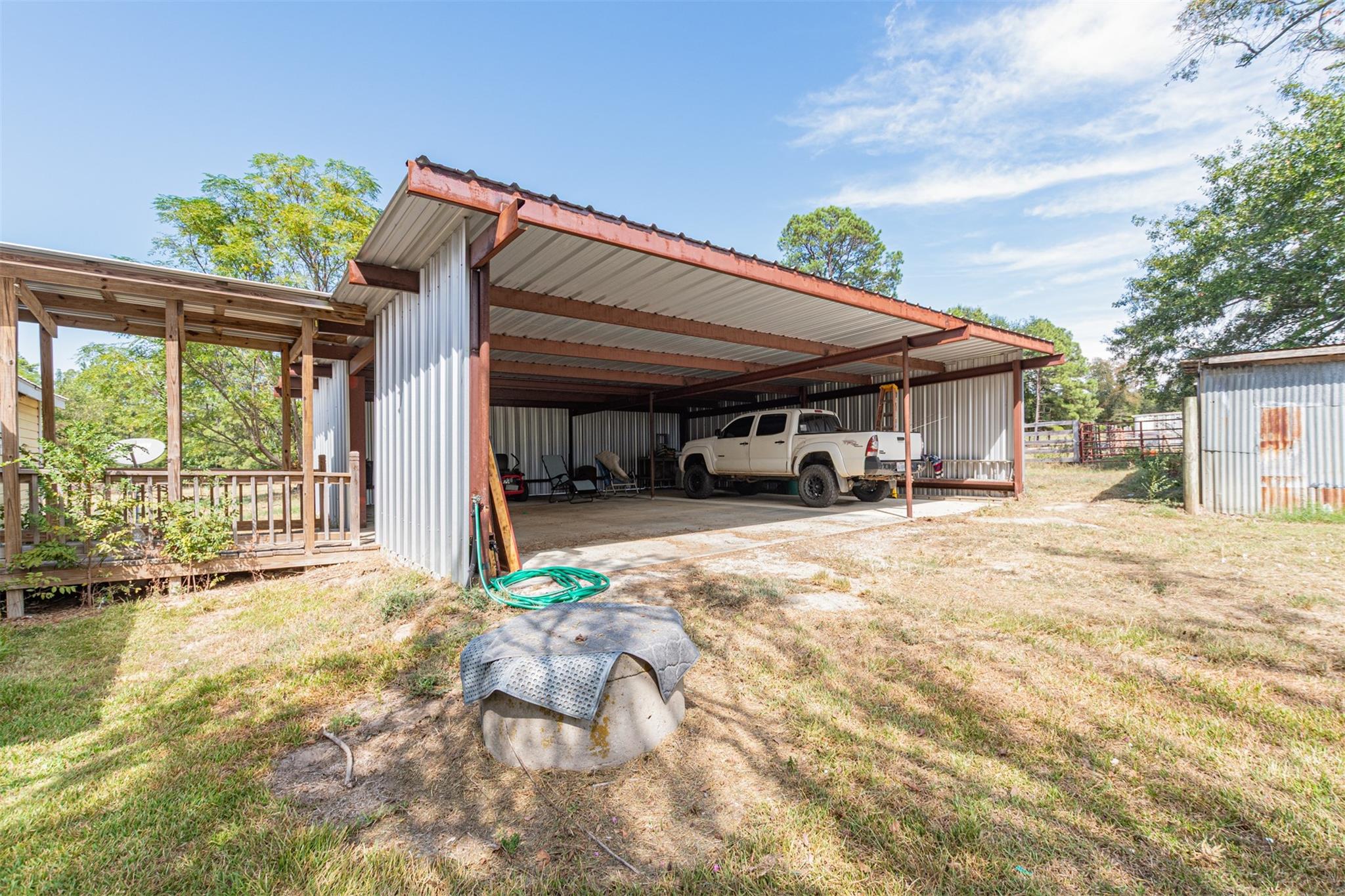 main property photo 16