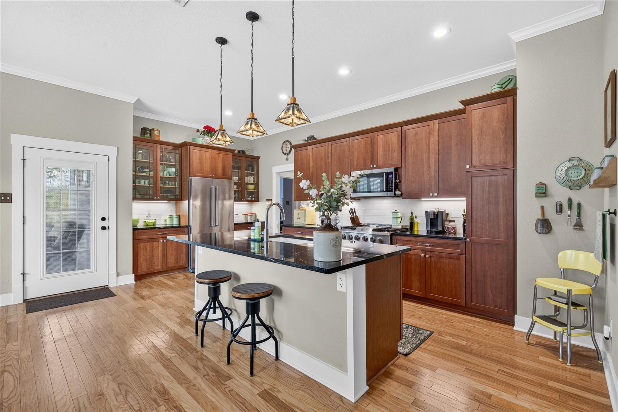 main property photo 3