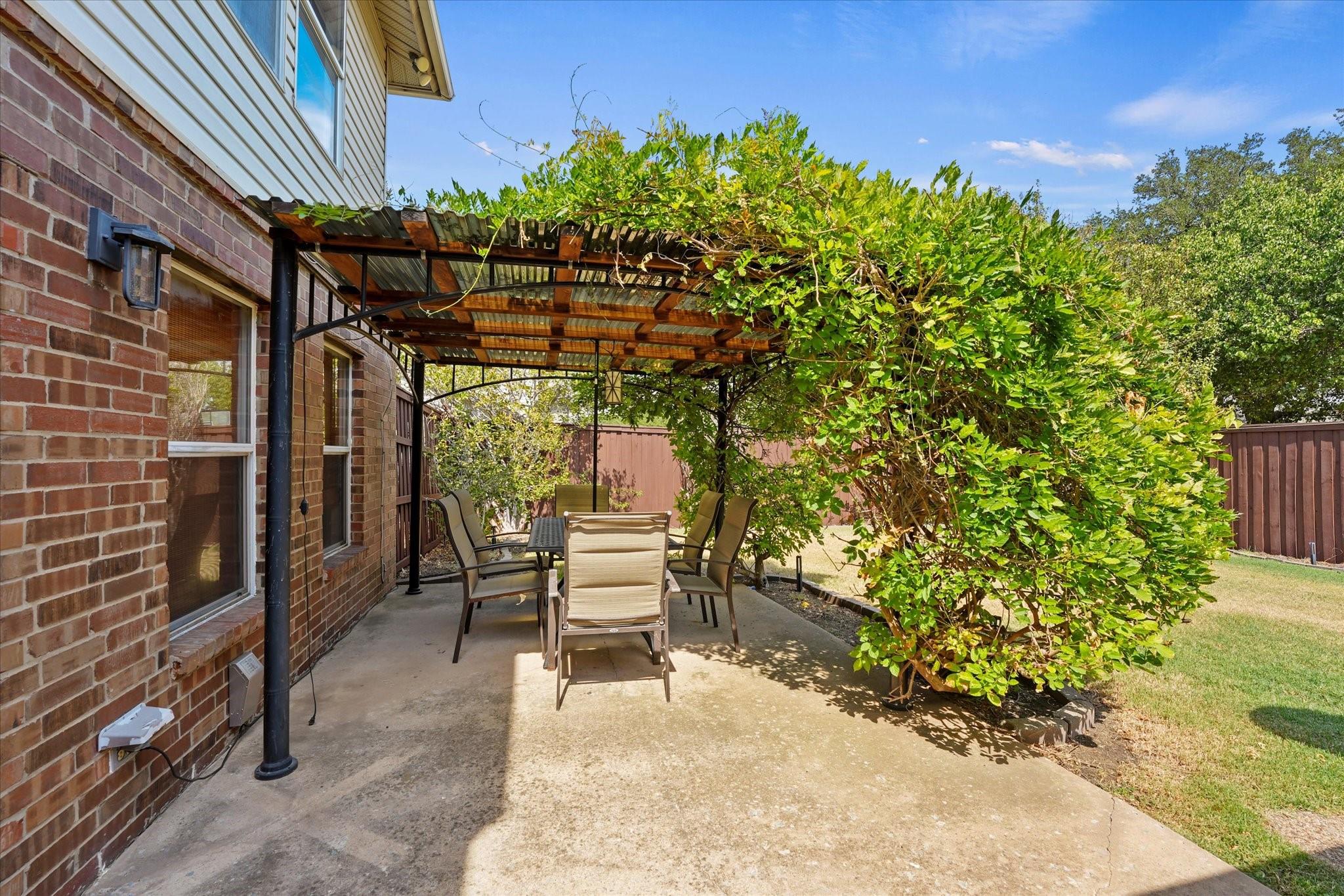 main property photo 25