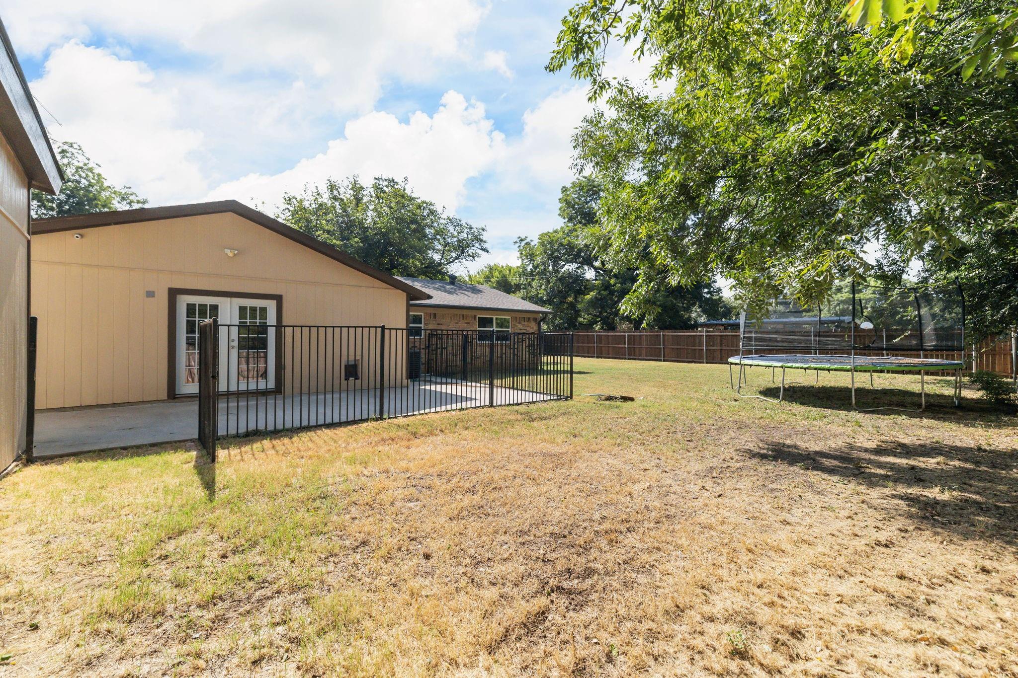 main property photo 33