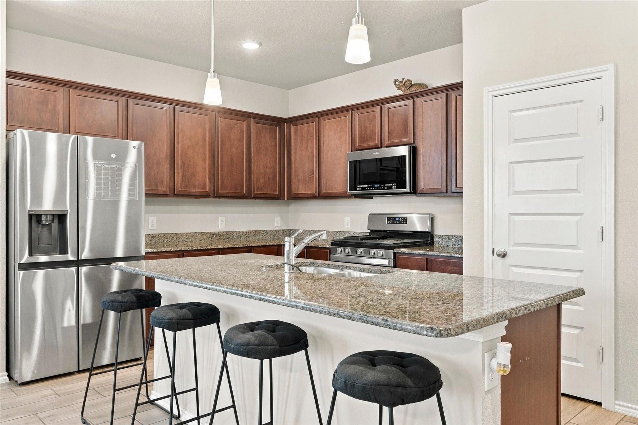 main property photo 13