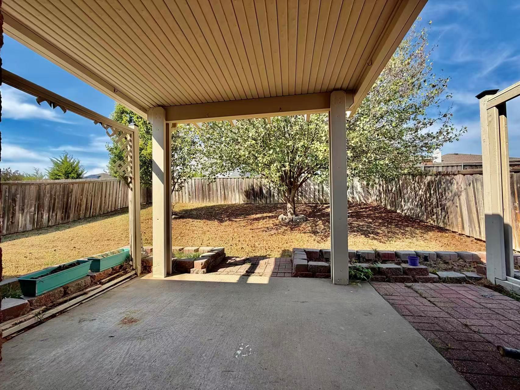 main property photo 23