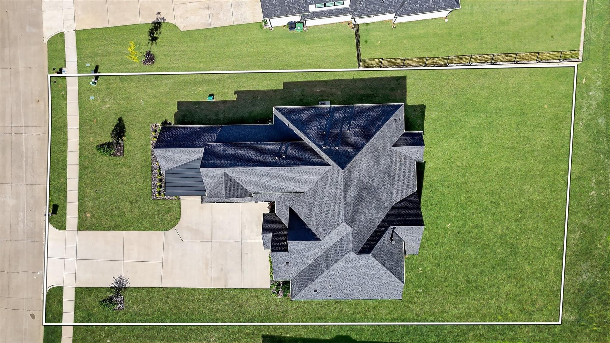main property photo 32