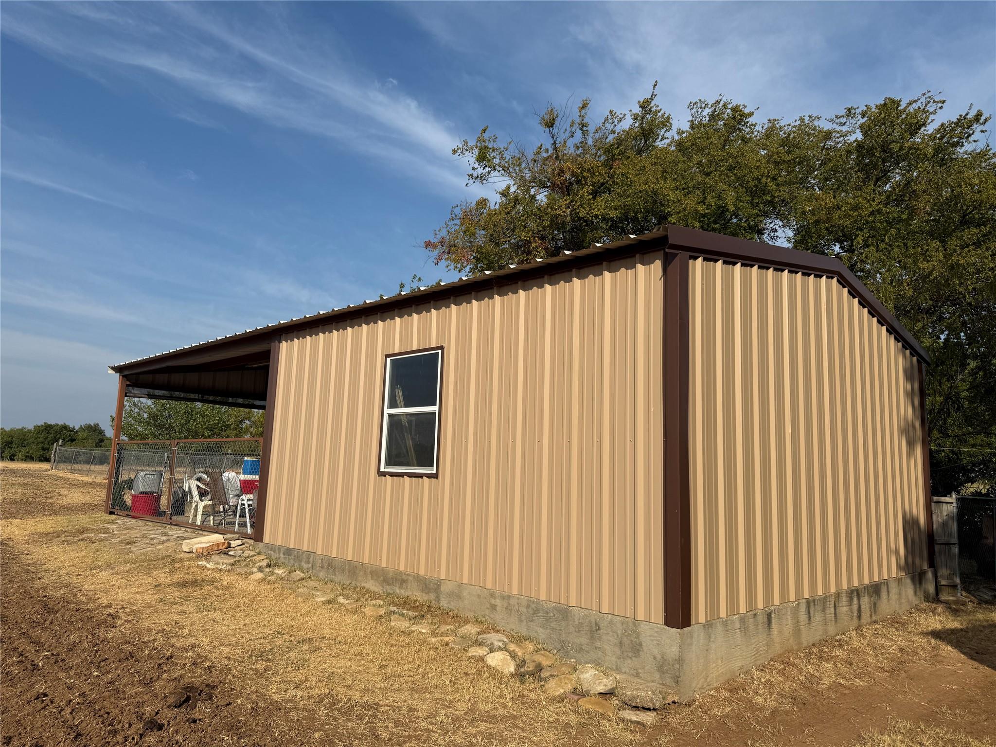 main property photo 7