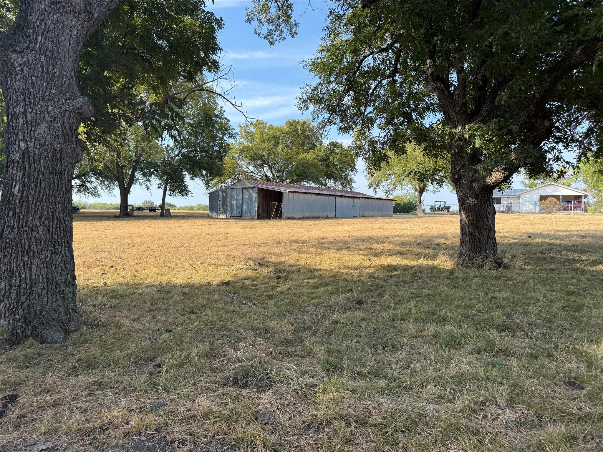 main property photo 9