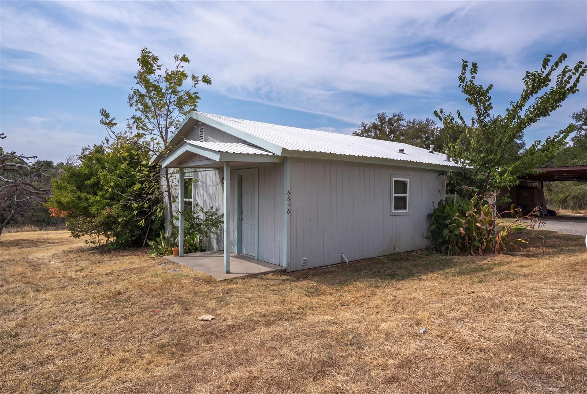 main property photo 29