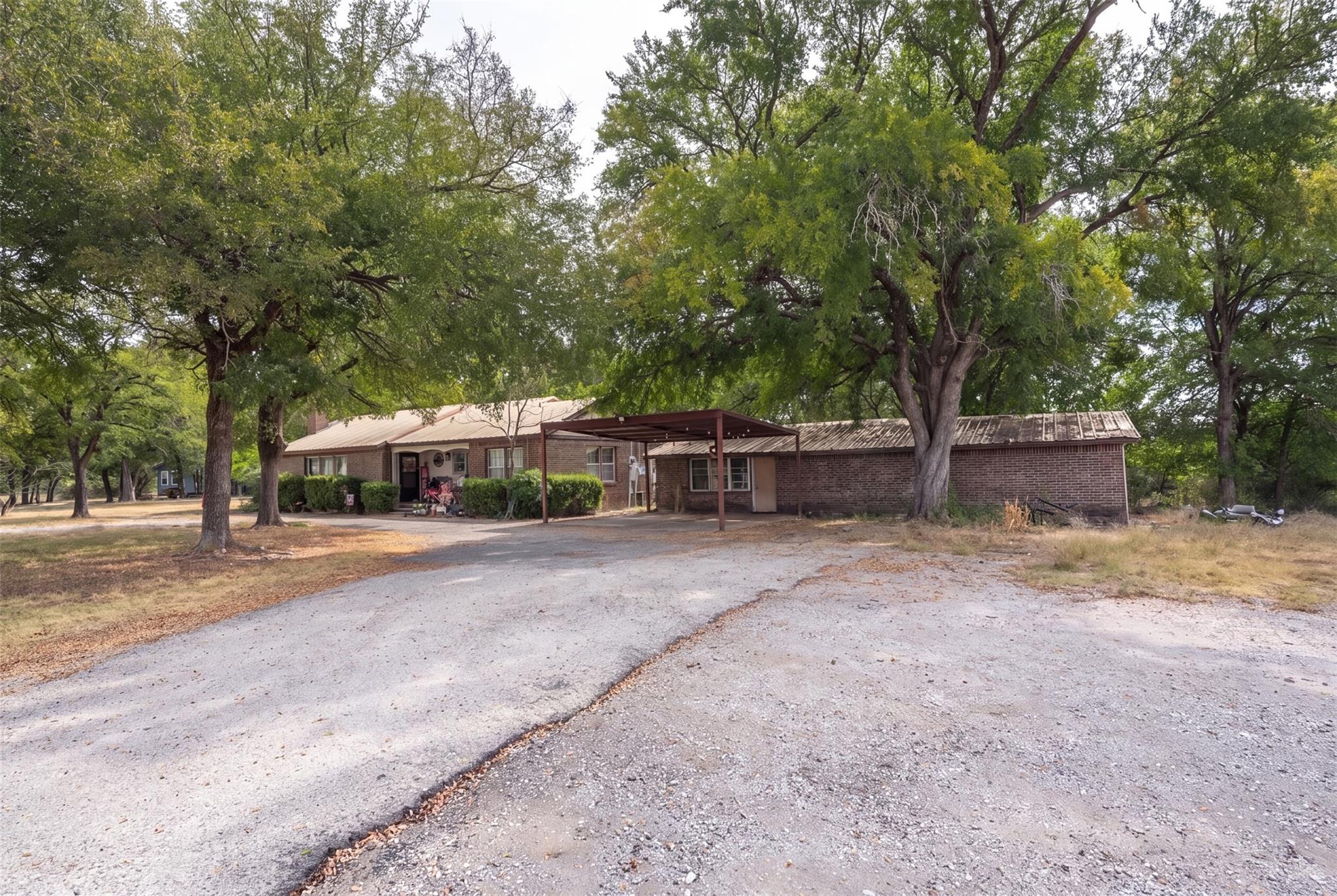 main property photo 37