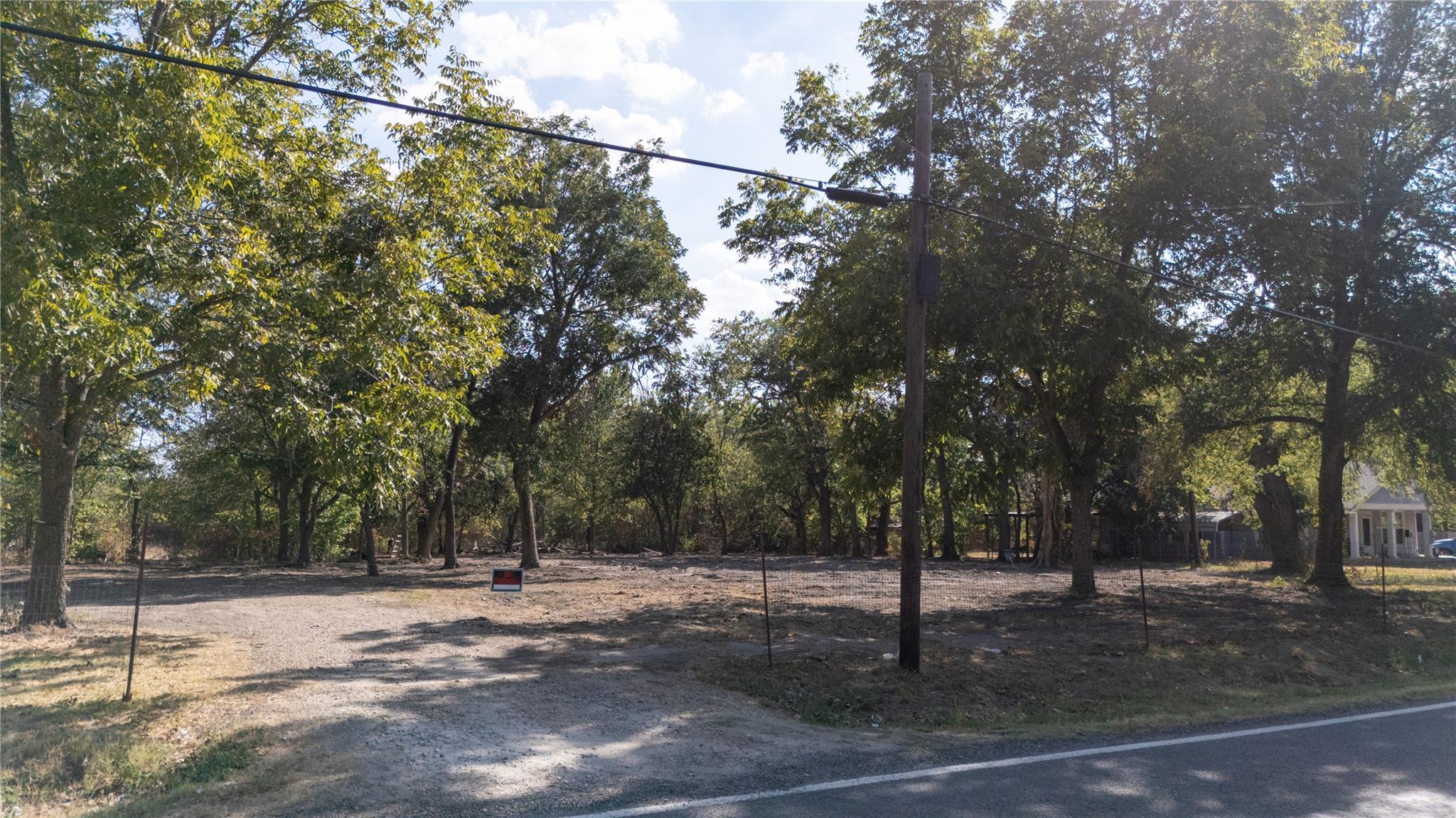 main property photo 11