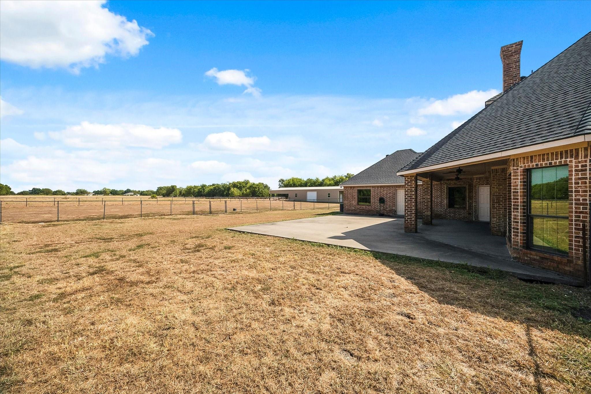 main property photo 31