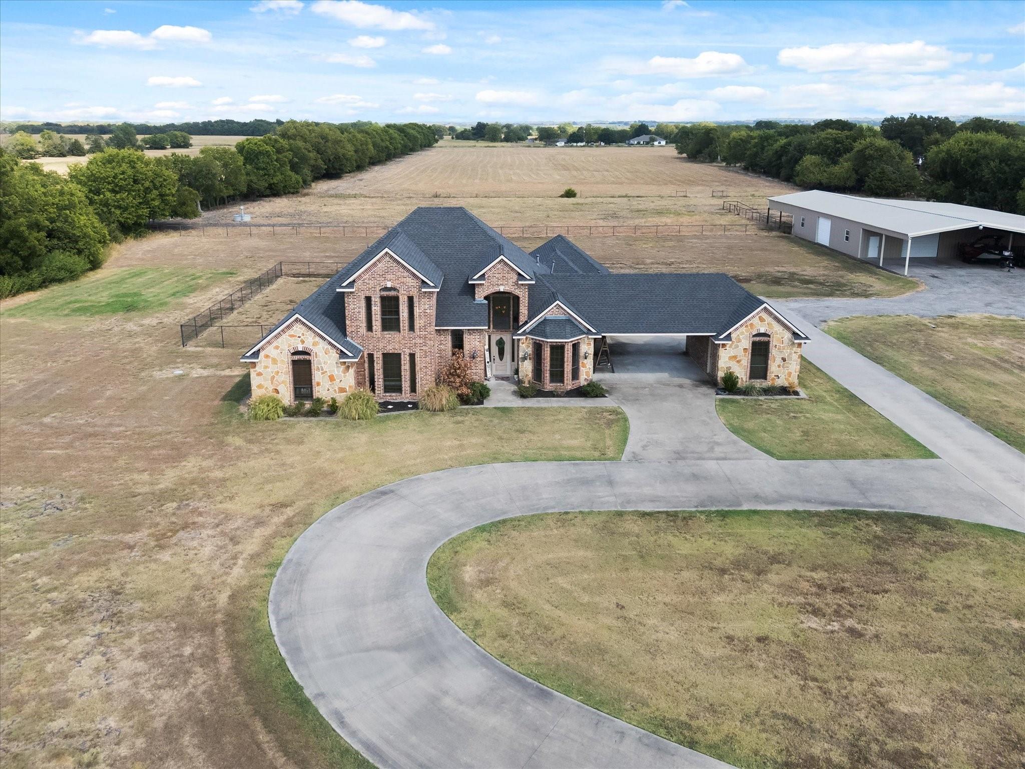 main property photo 34