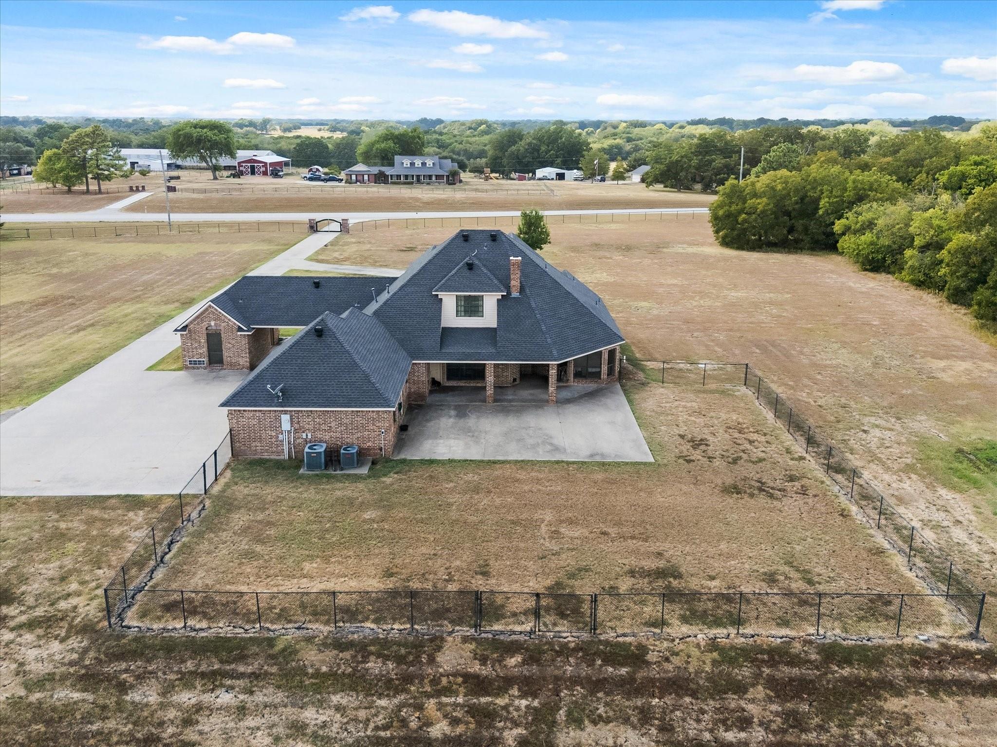 main property photo 35