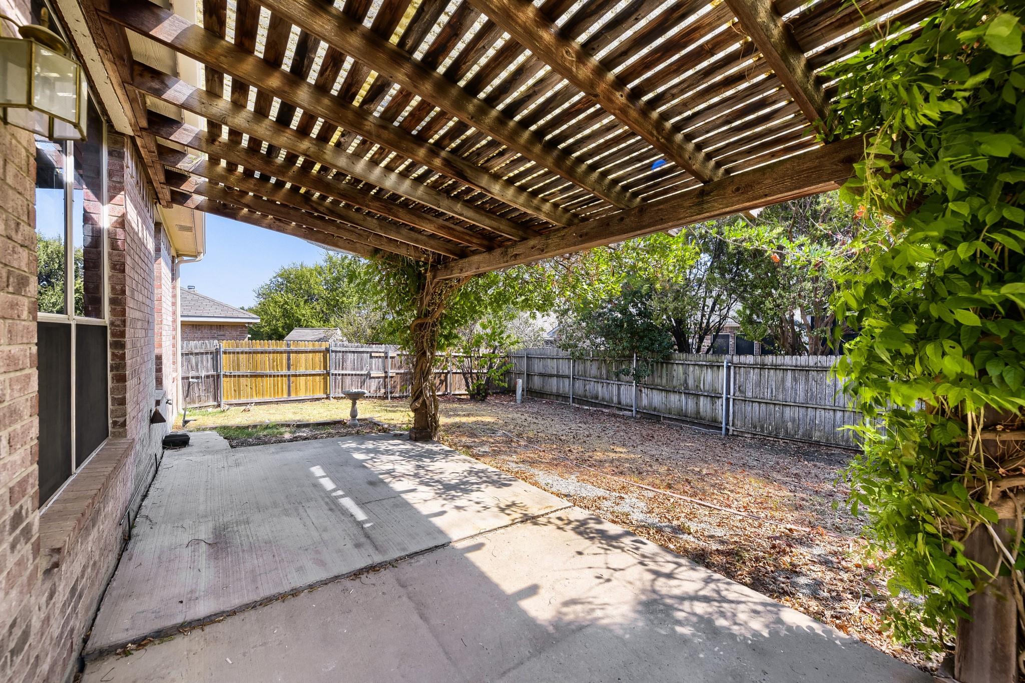 main property photo 25