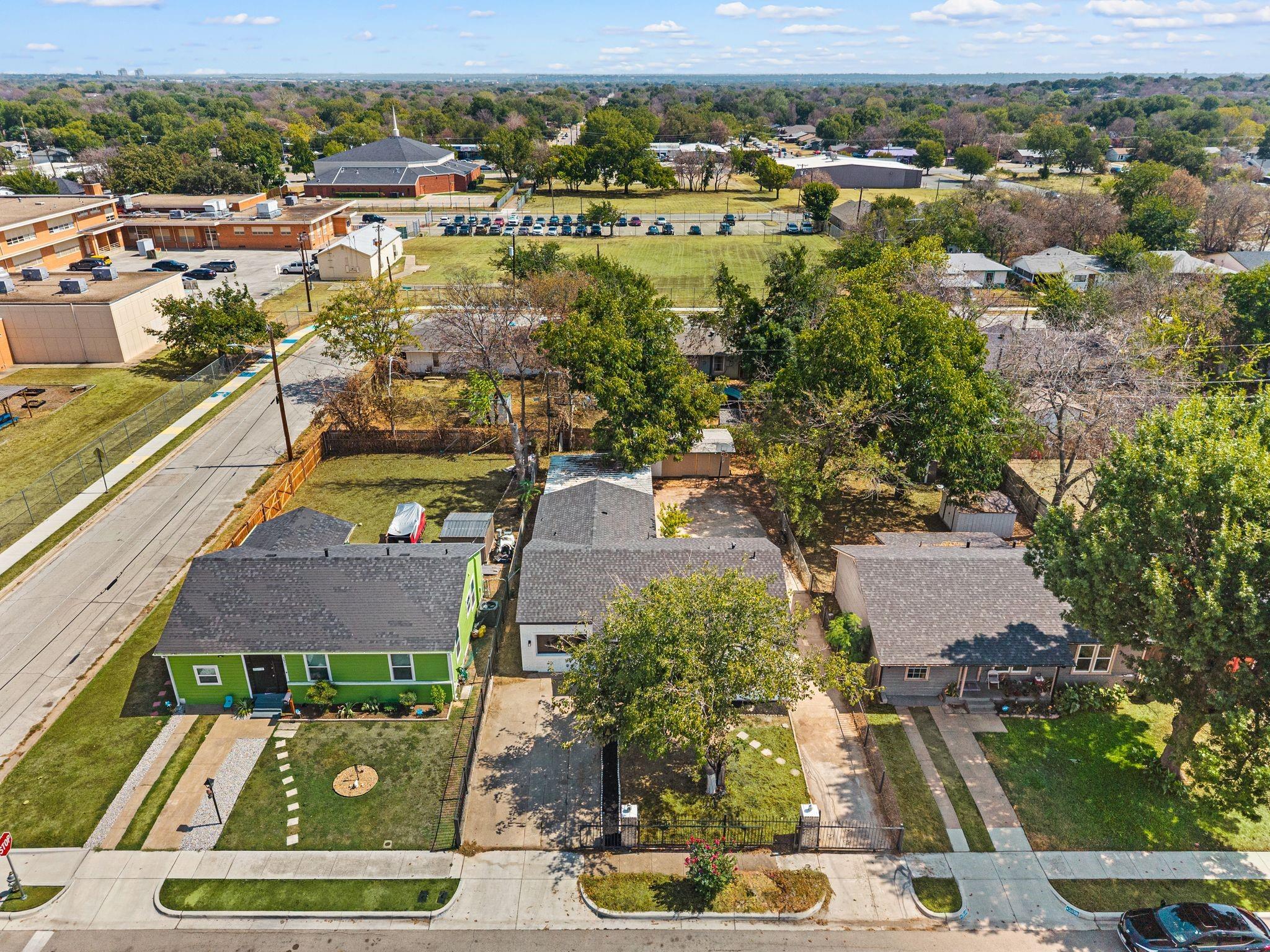 main property photo 28