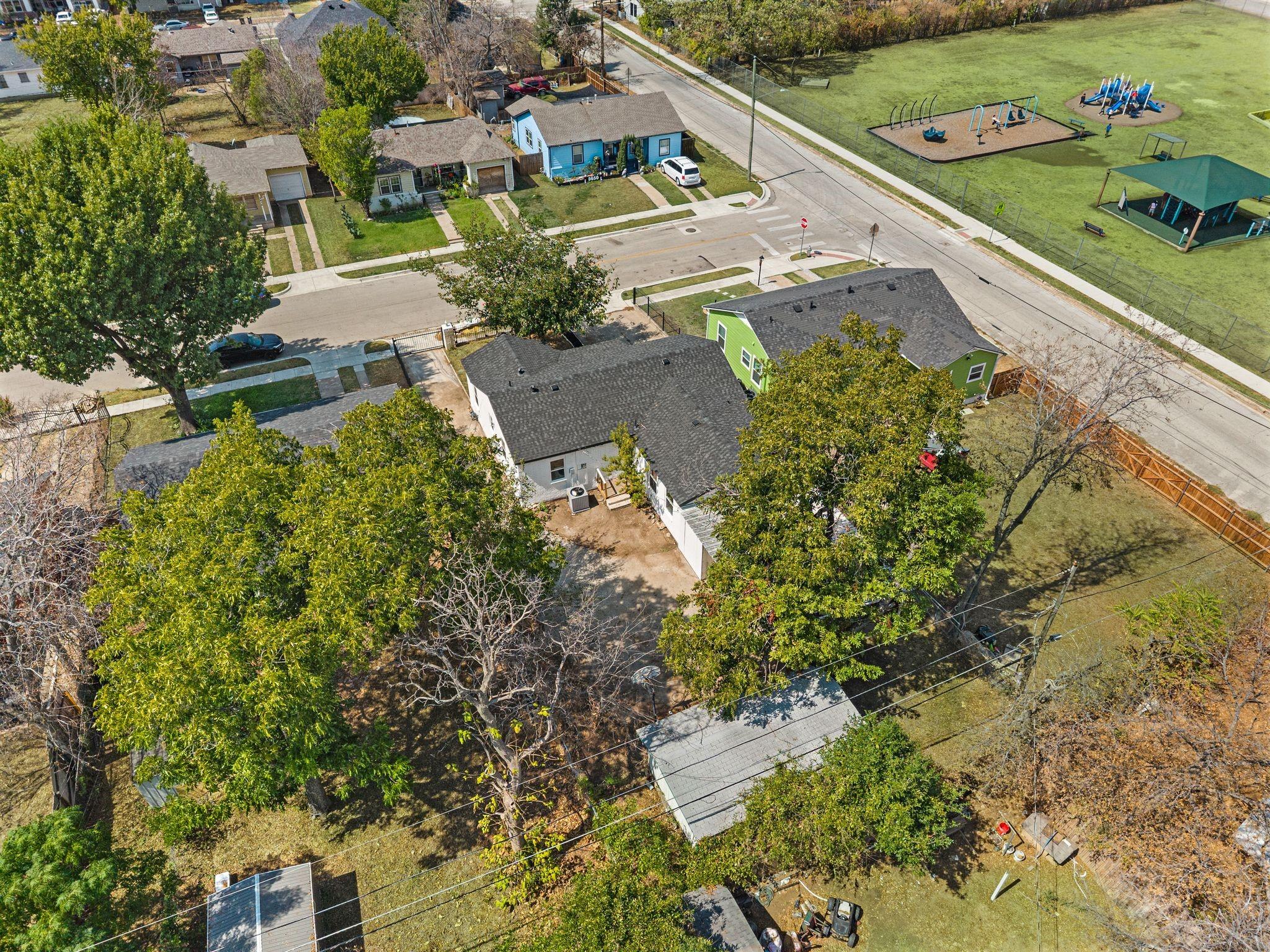 main property photo 30