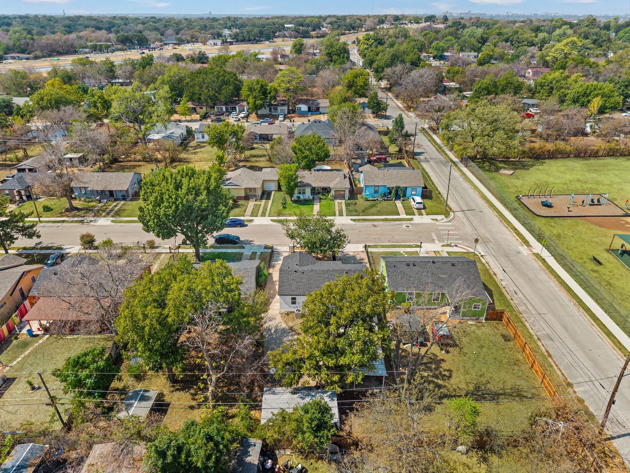 main property photo 31