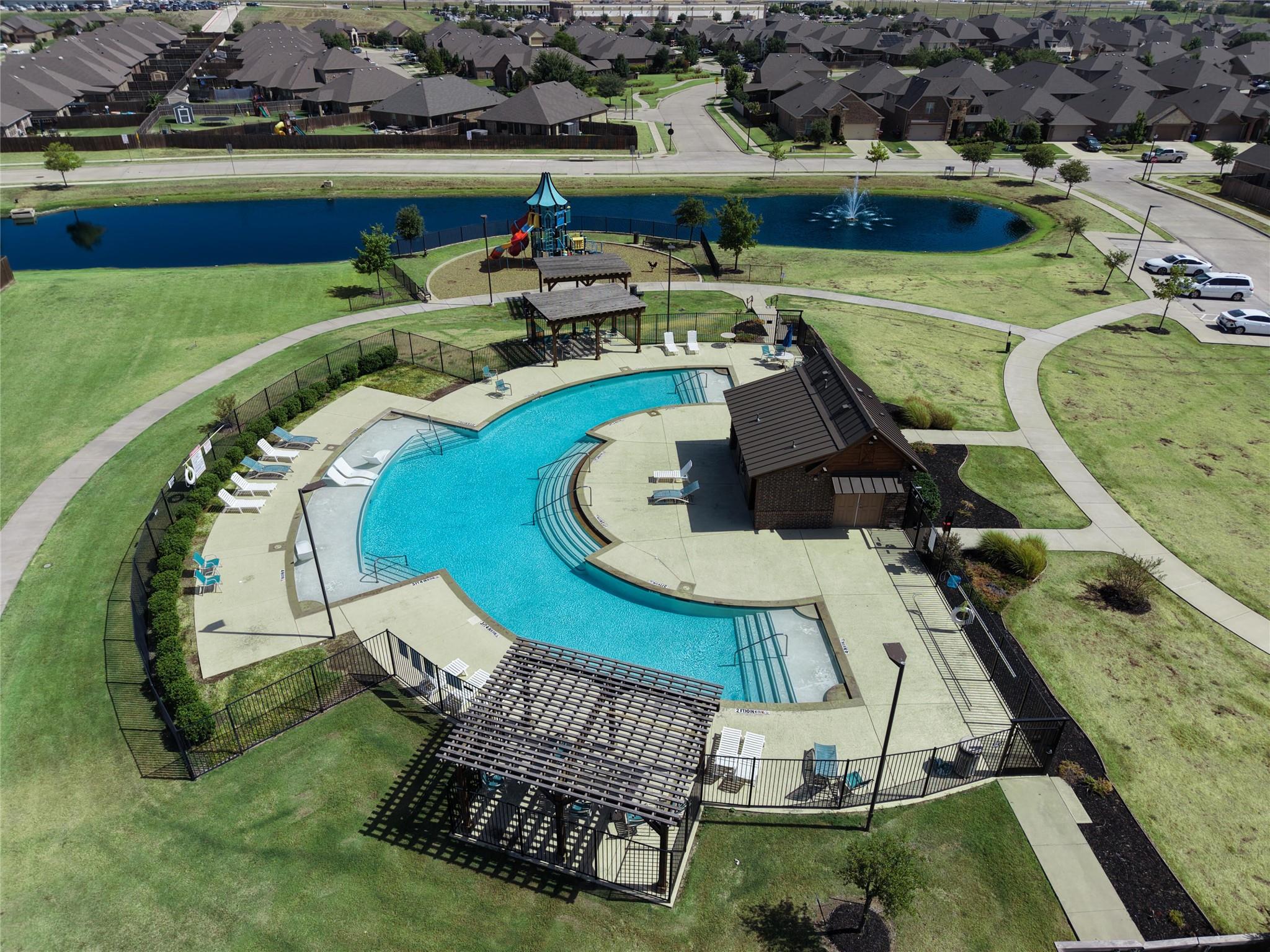 main property photo 14
