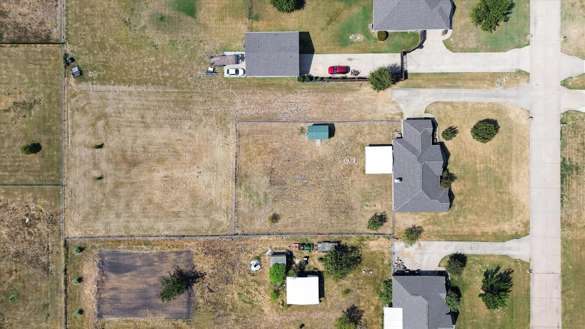 main property photo 32