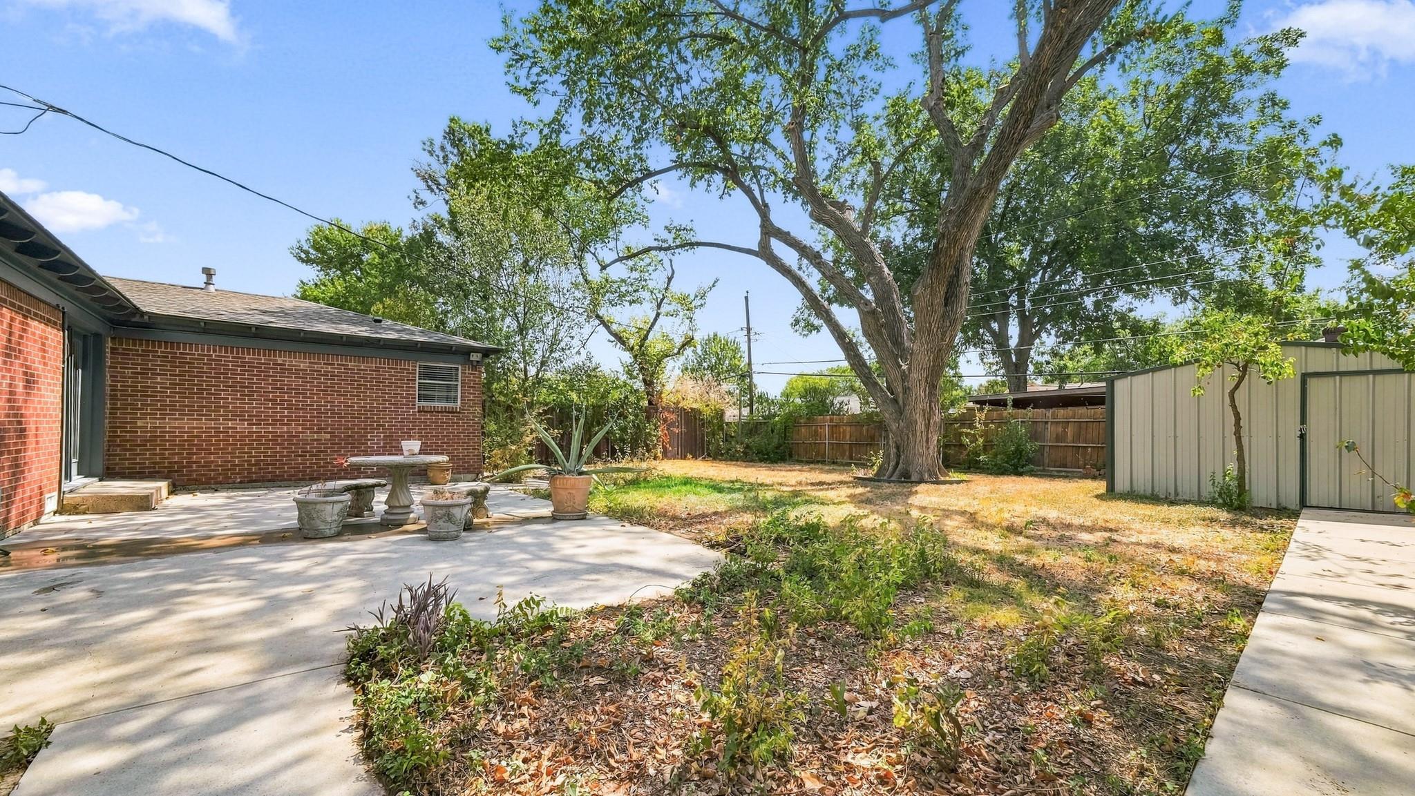 main property photo 28