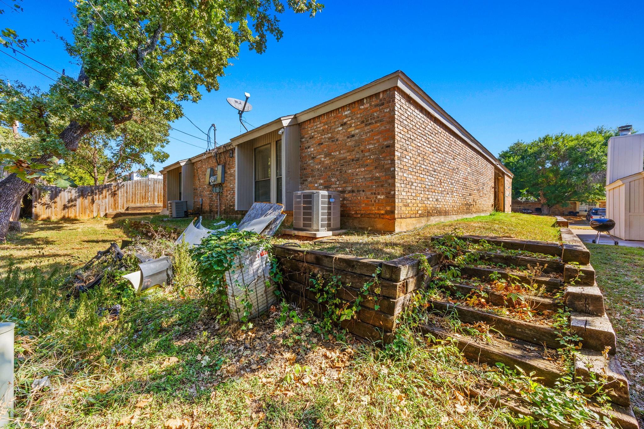 main property photo 23