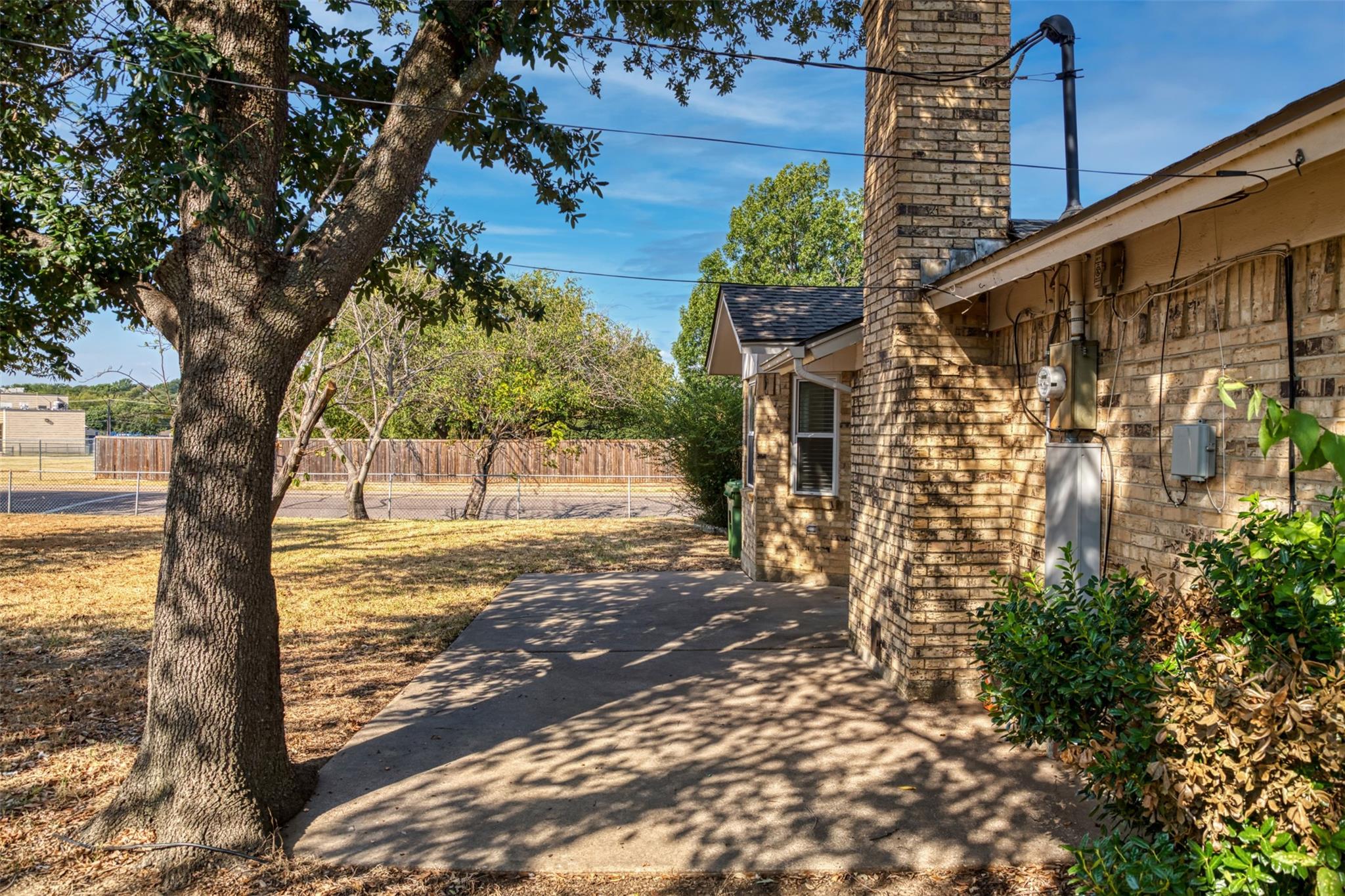 main property photo 31